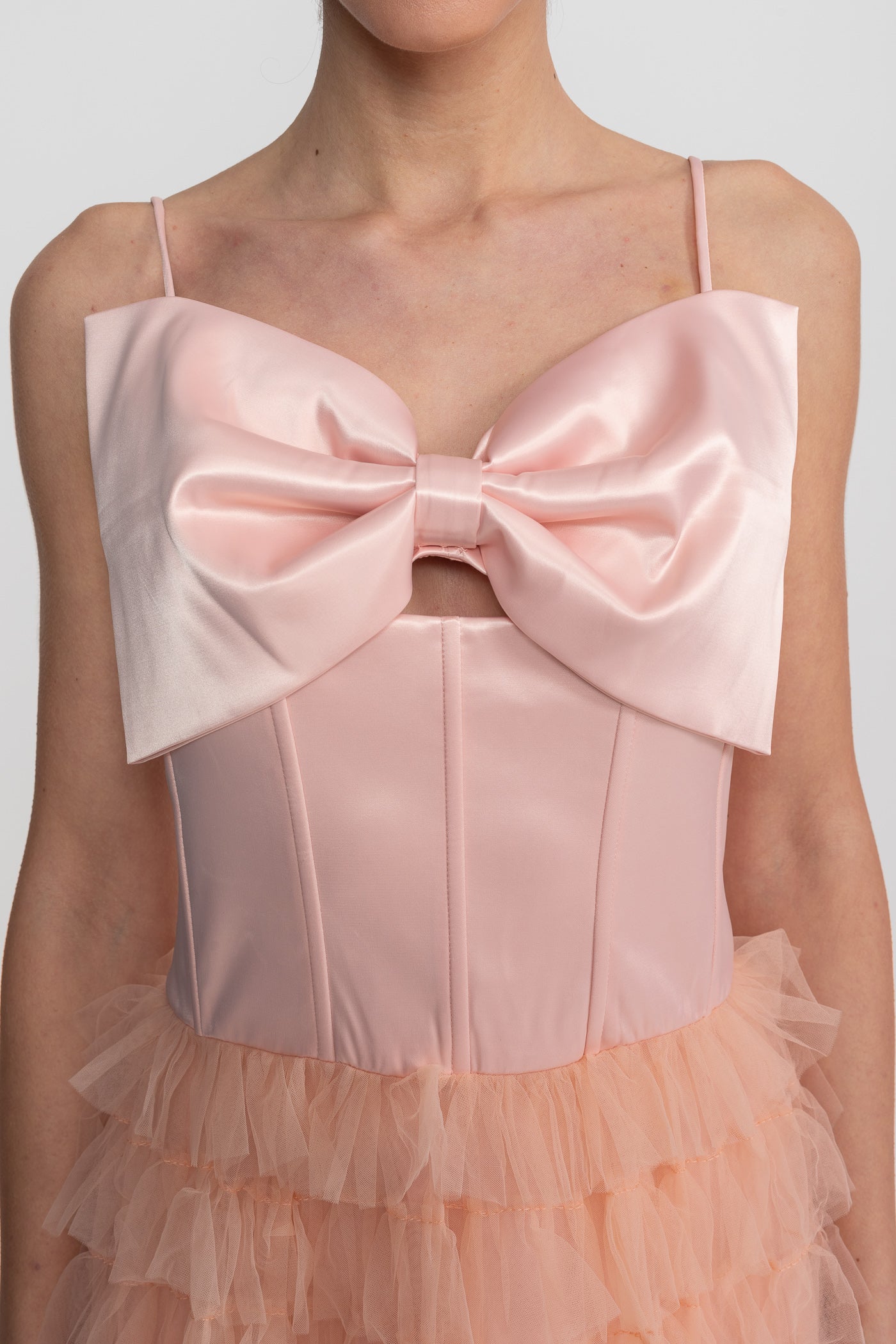 Maxikleid mit Satinschleifen-Träger und mehrlagigem Tüllrock - Blush Pink