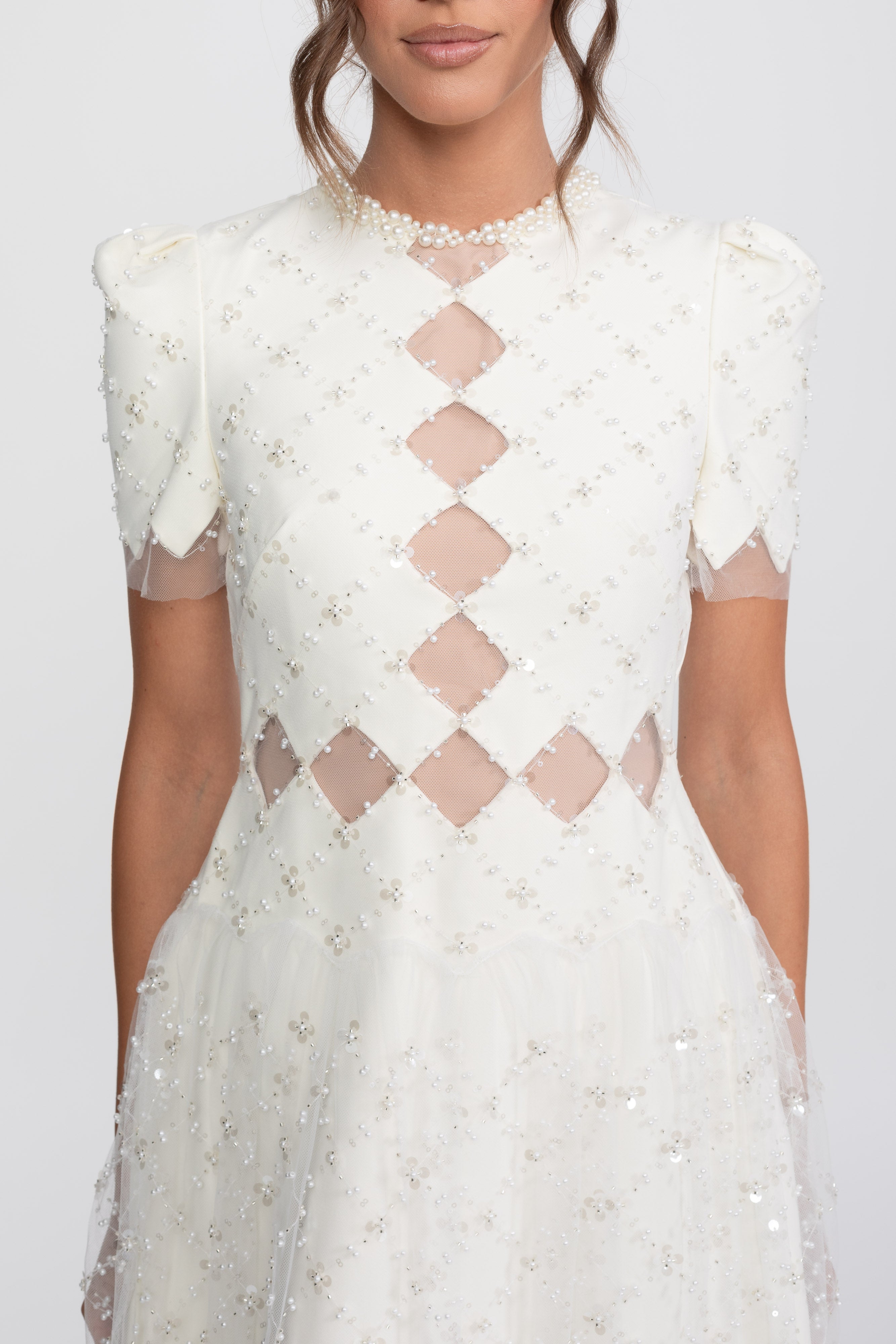 Diamond Cut-Out Beaded Dress mit Perlenbesatz - Weiß