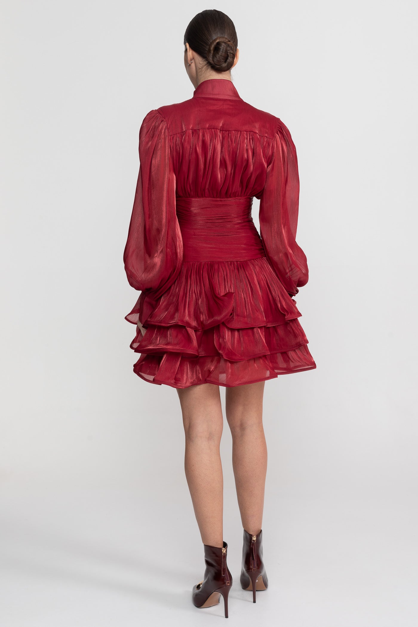 Langes, drapiertes Minikleid mit Stufenvolants am Rock – Rot