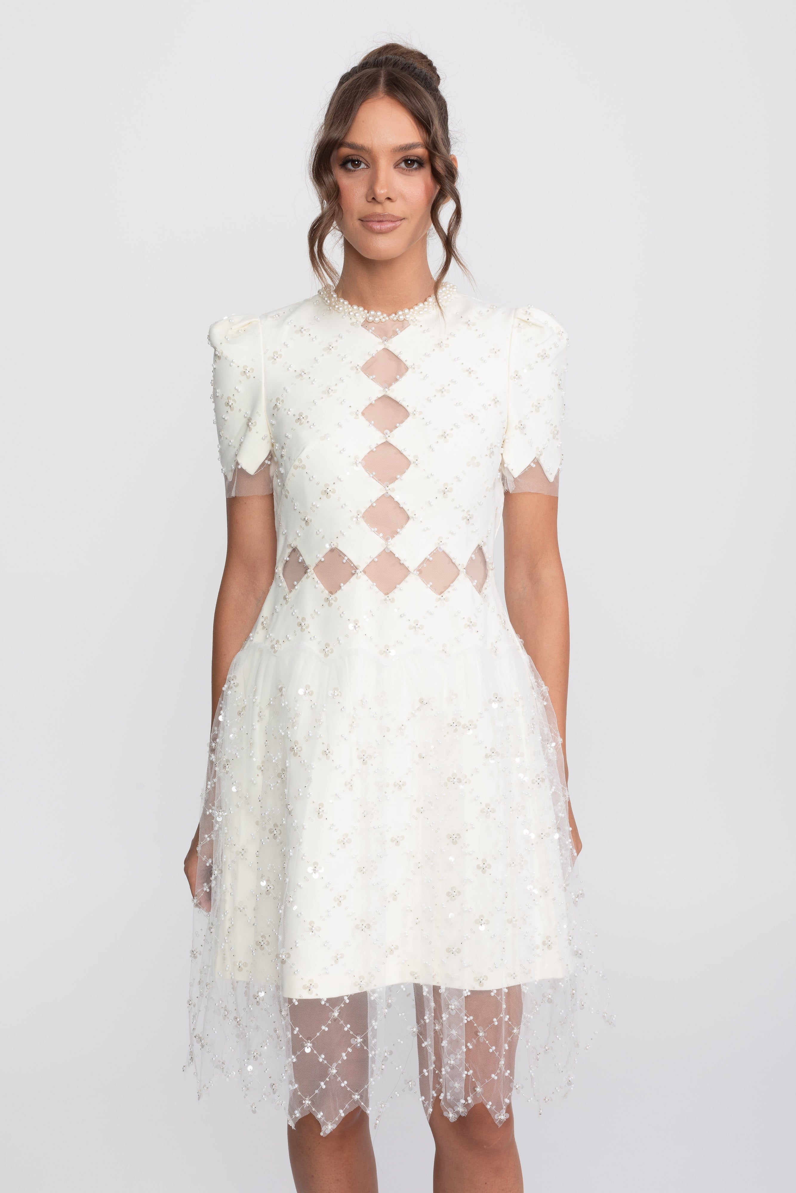 Diamond Cut-Out Beaded Dress mit Perlenbesatz - Weiß