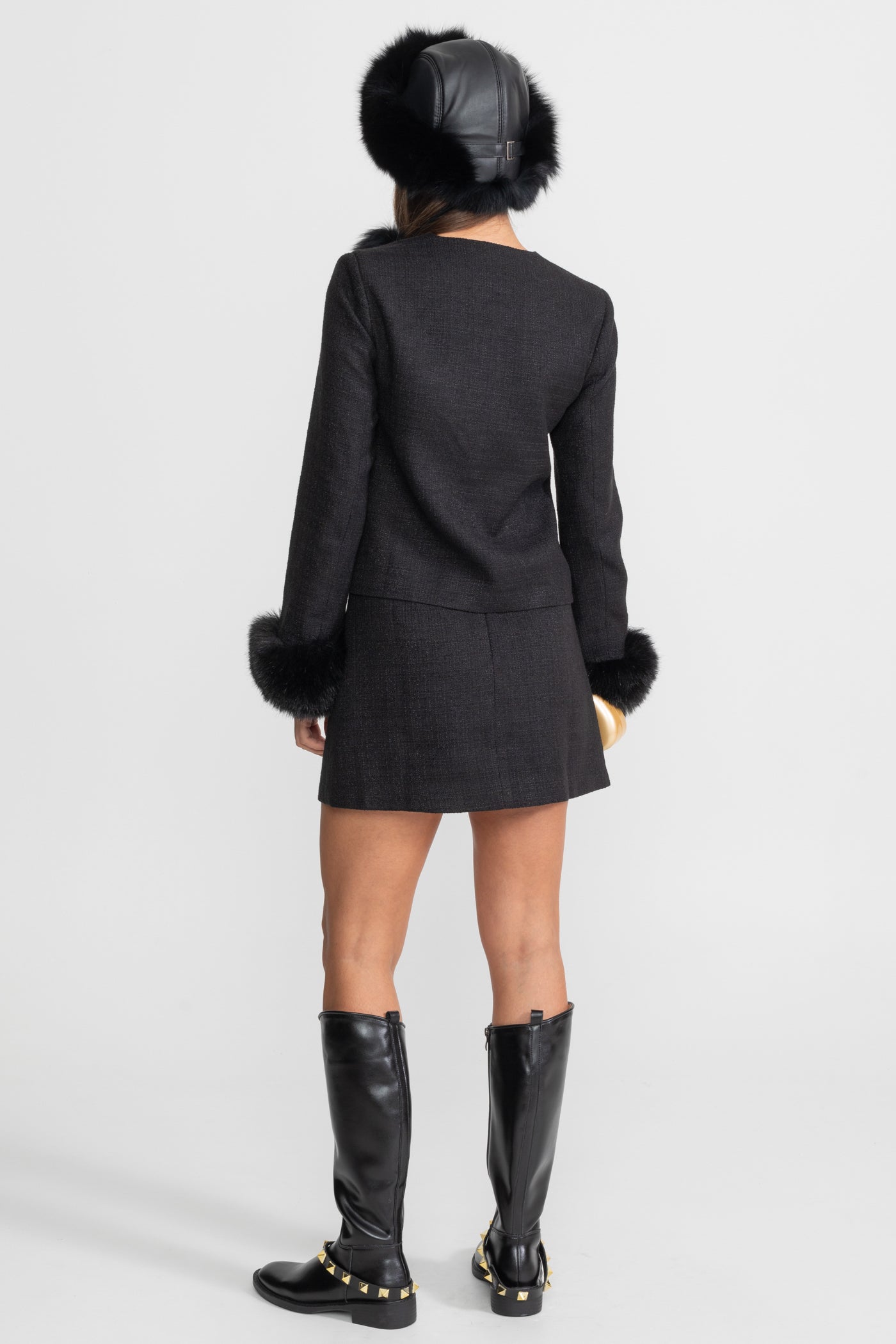 Tweed-Blazer mit Kunstpelzmanschetten und goldenen Knöpfen – Schwarz