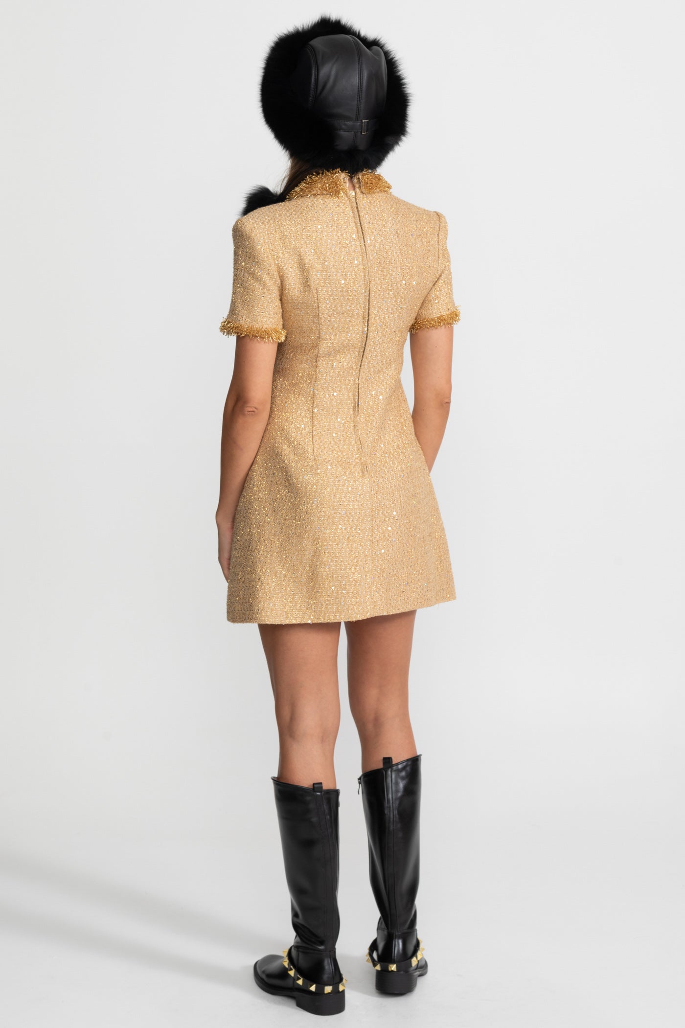 Kurzärmeliges Tweed-Minikleid mit metallischem Fransenbesatz – Gold