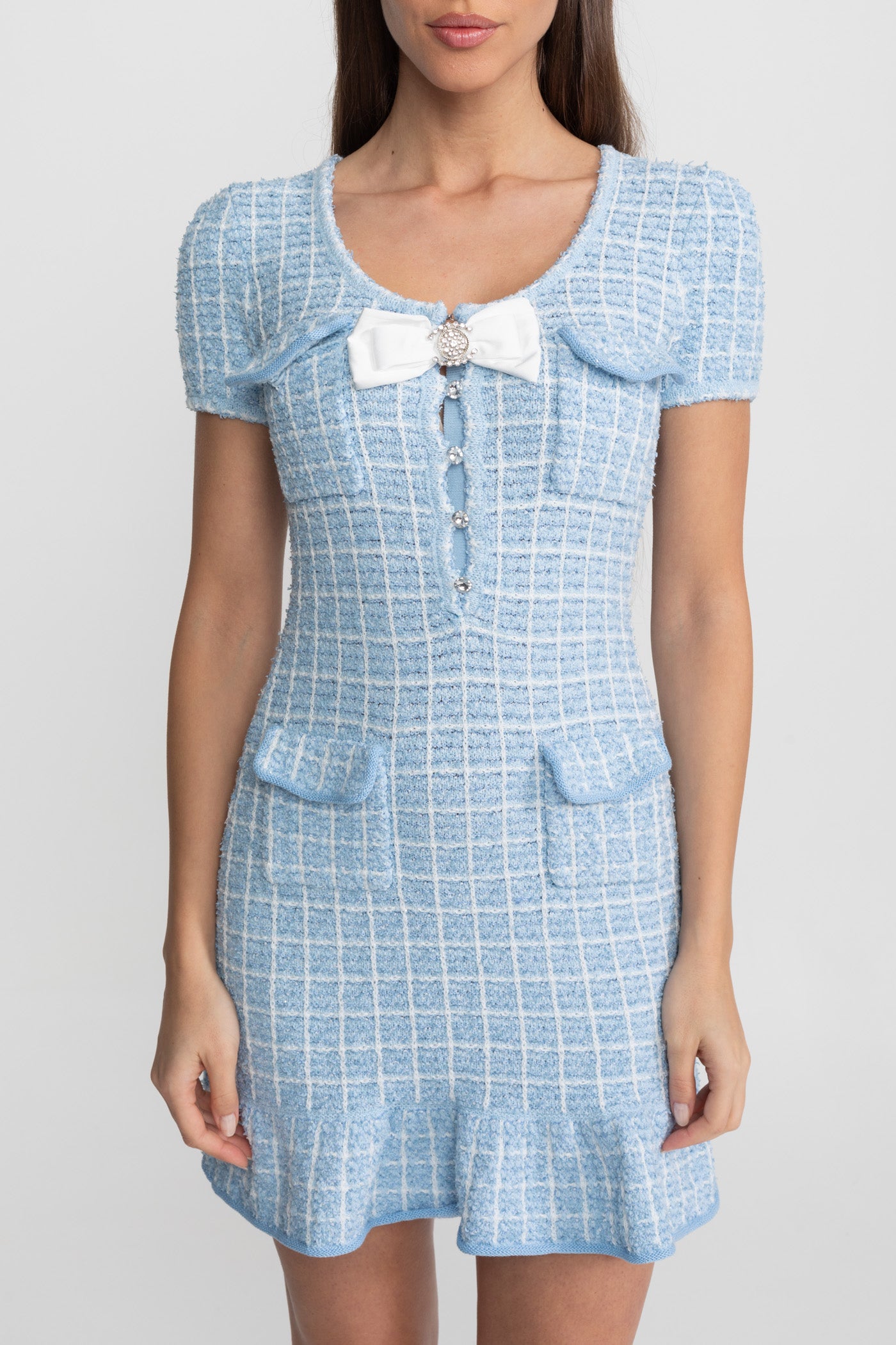 Texturiertes Tweed-Minikleid mit Schleifendetail – baby blue