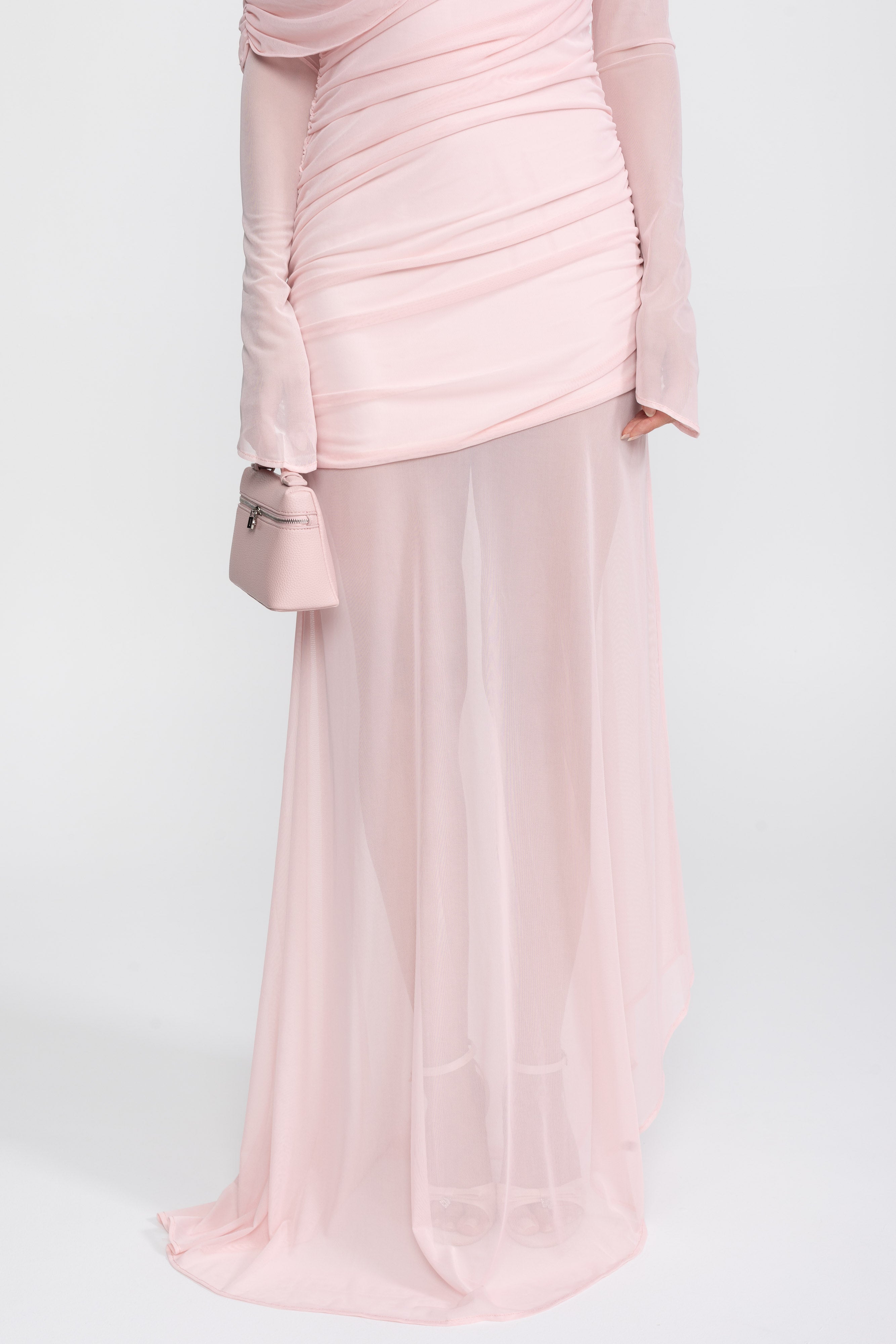 Maxikleid mit drapierten Schultern und transparentem Rock – Pink