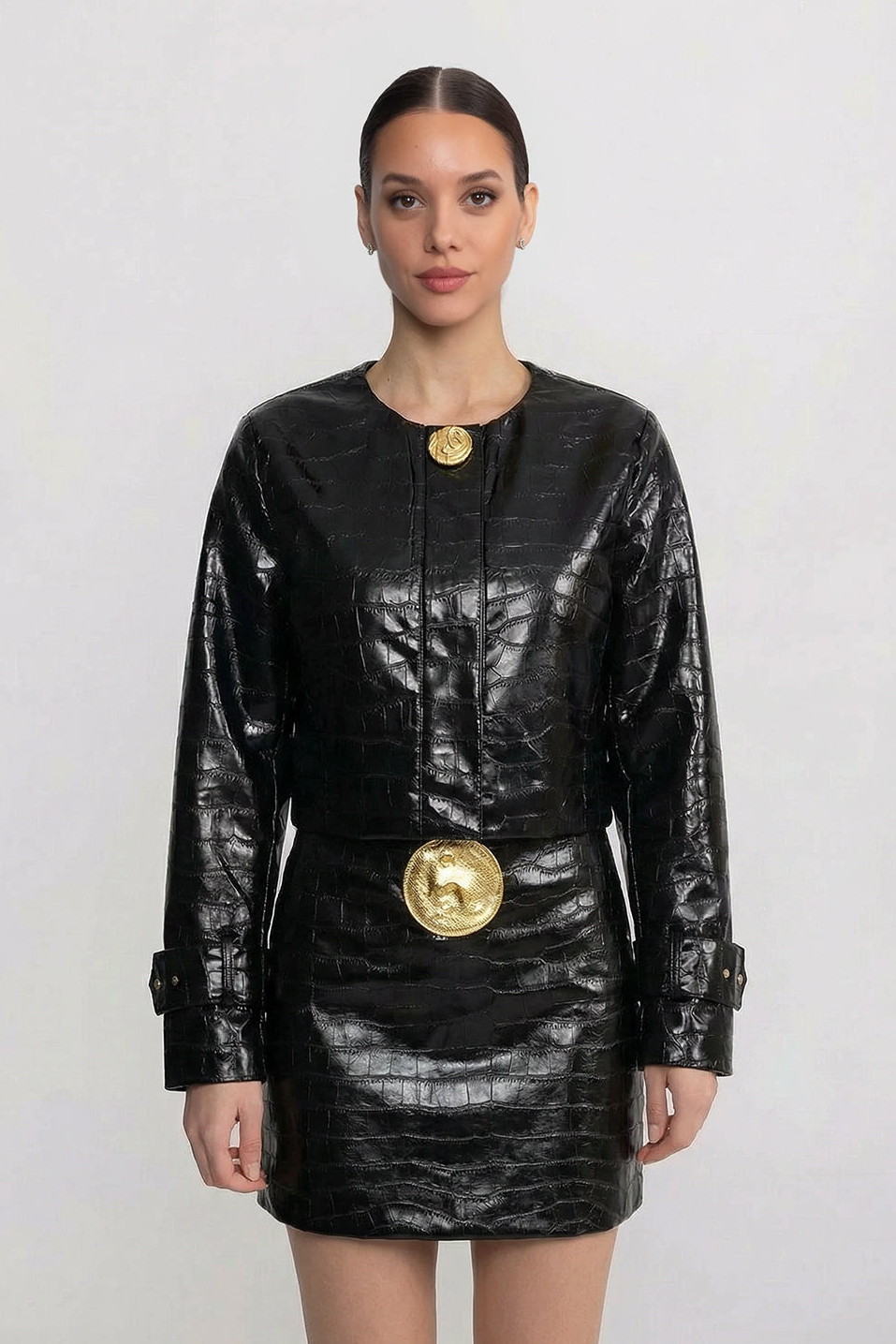 Krokodil-Effekt Kurzjacke mit goldener Knopfleiste - Schwarz