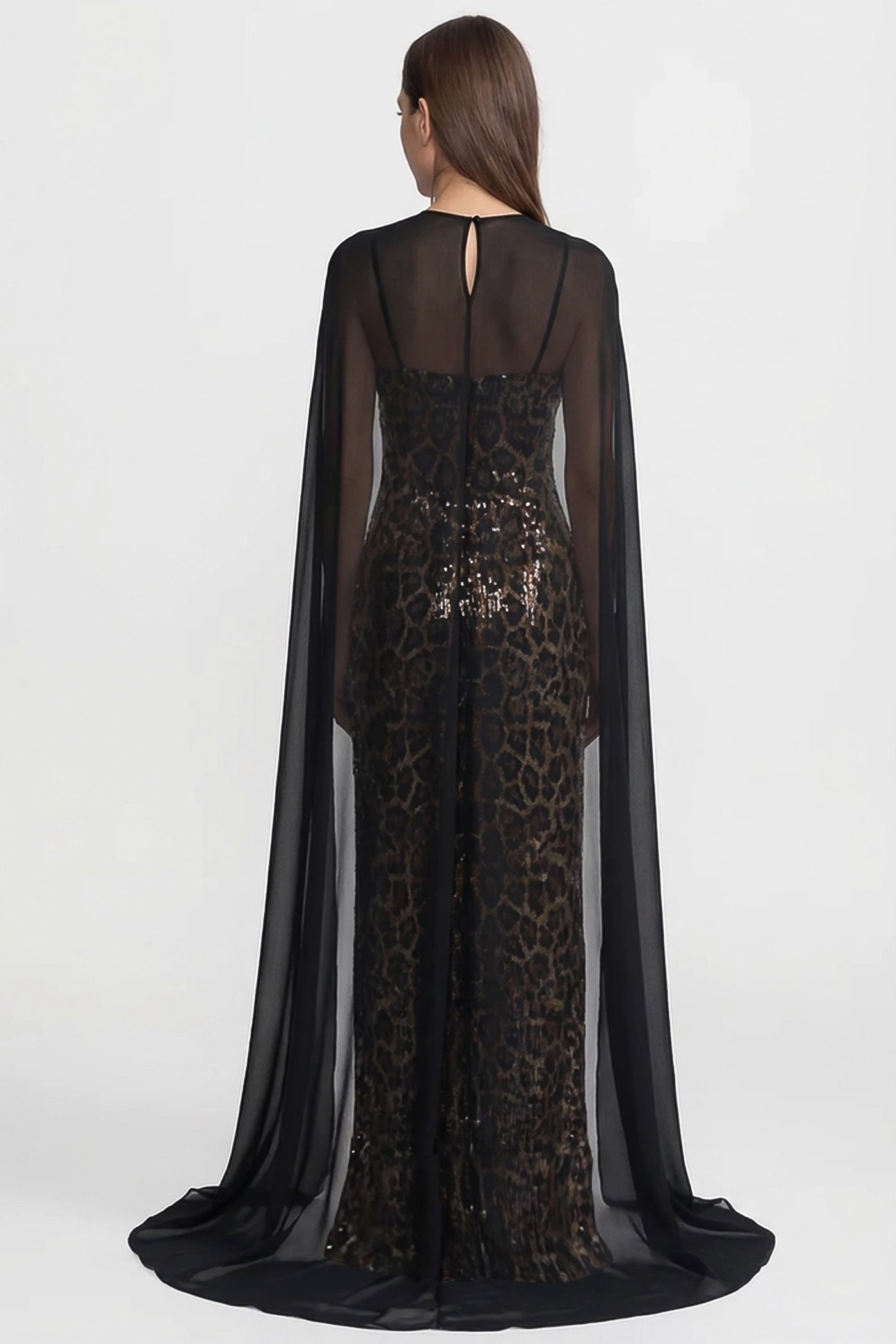 Pailletten-Maxikleid mit transparentem Cape-Overlay – Leopard & Schwarz