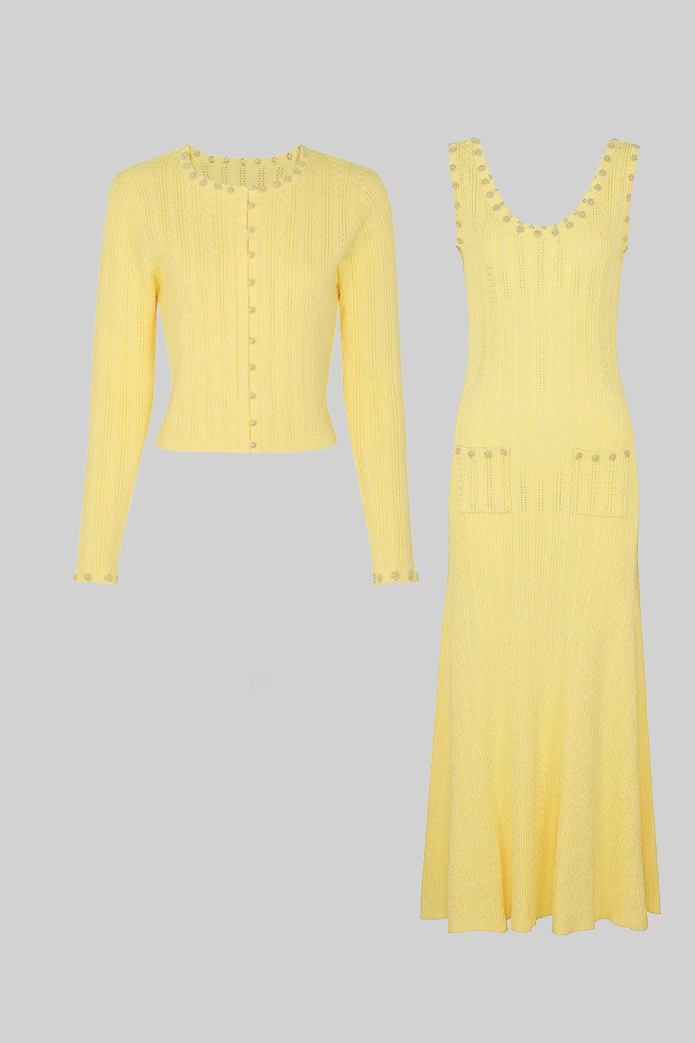 Rippenstrick-Kleid- und Cardigan-Set mit Perlenknopf-Details – Gelb