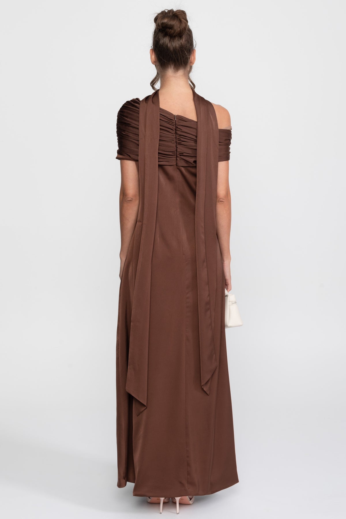 One-Shoulder drapiertes Satin-Abendkleid mit gerafftem Wickeldesign - Braun 