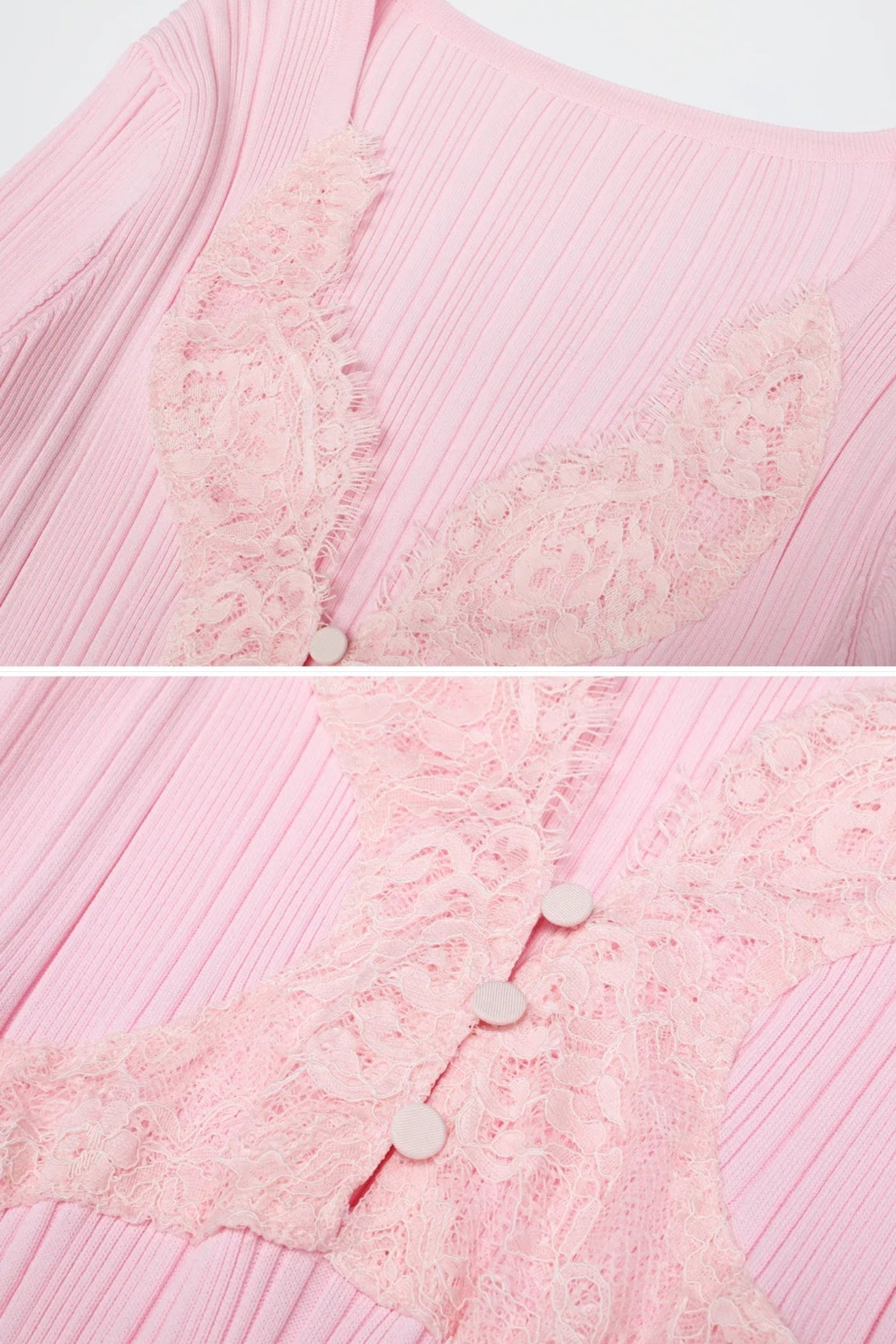 Geripptes Midi-Kleid mit langen Ärmeln und V-Ausschnitt mit Spitzenbesatz - Baby Pink 