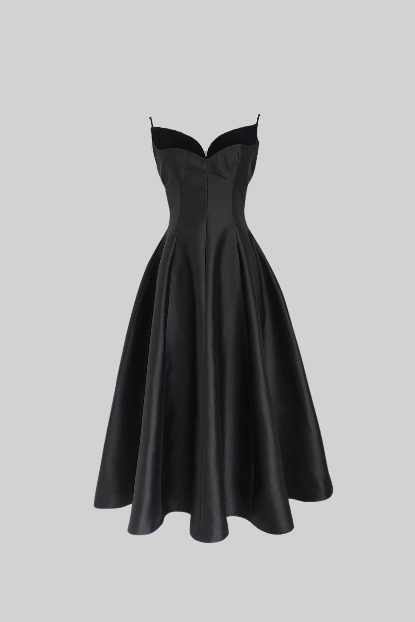 Sleeveless Fitted Dress With Sweetheart Neckline And Flared Knee-Length Skirt - Black