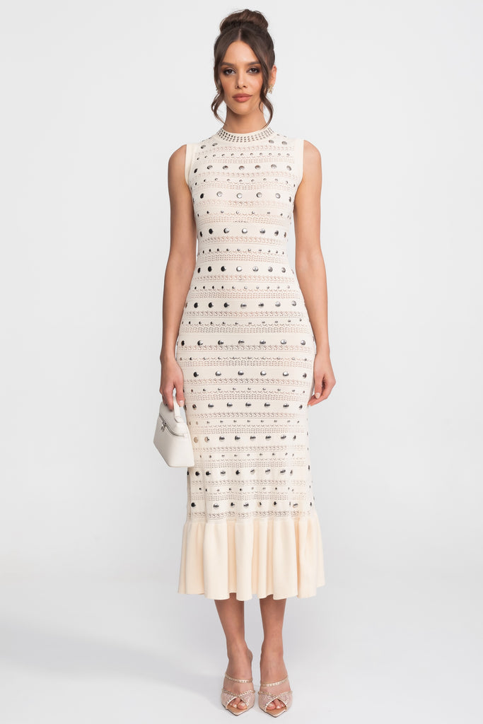 Strick-Midikleid mit Verzierungen, hohem Kragen und Rüschen-Saum - Creme 