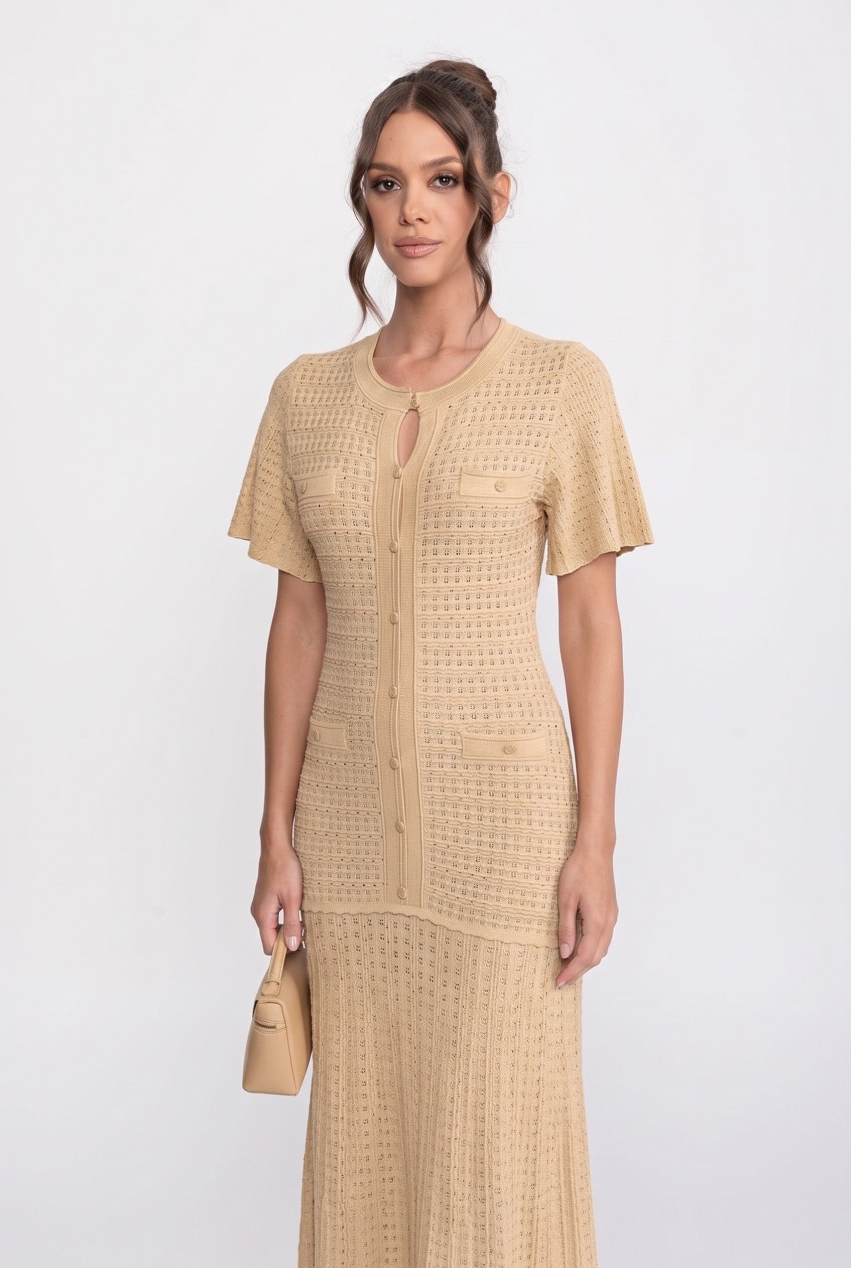 Midikleid mit kurzen Ärmeln und schimmernder Stricktextur - Beige 
