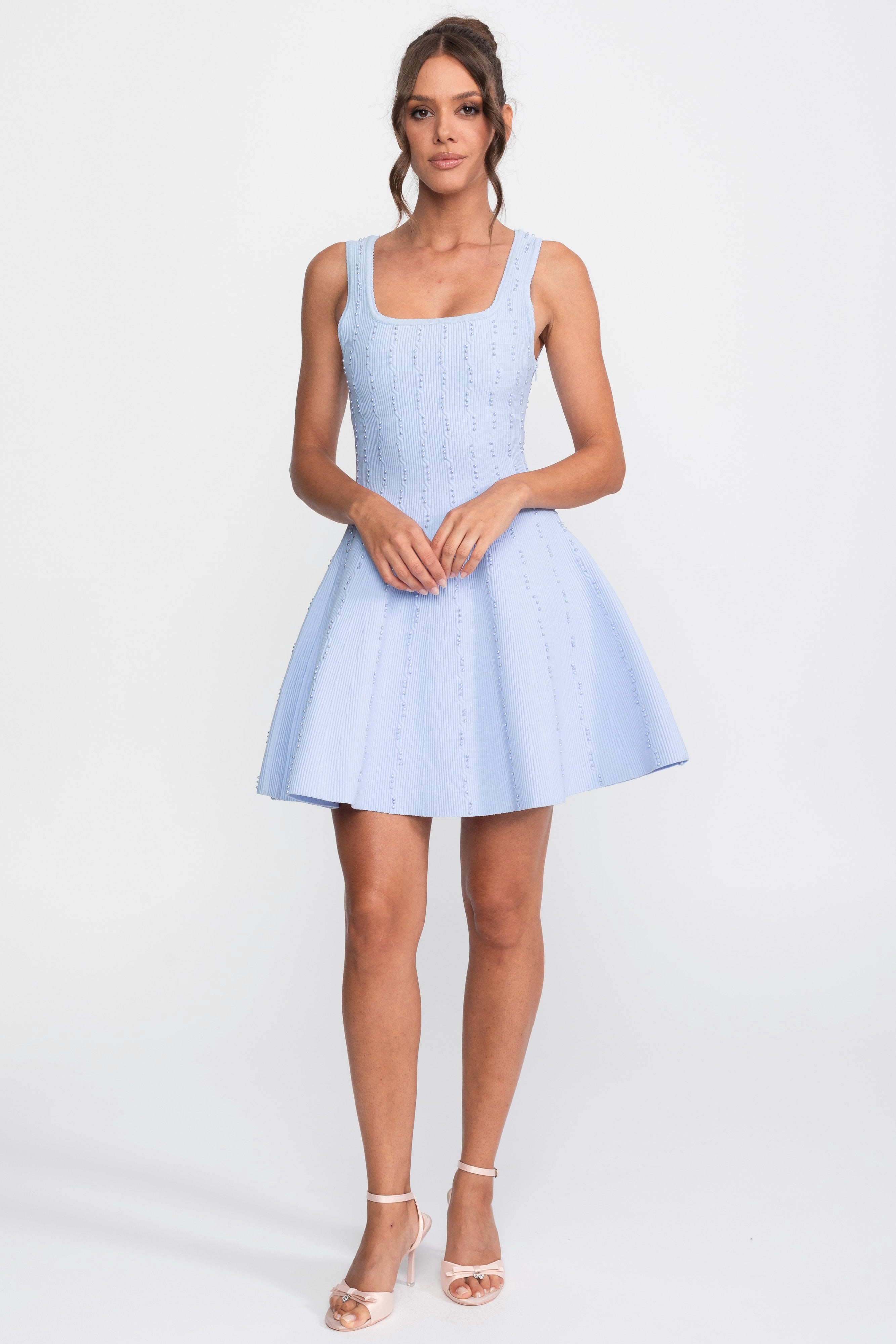Minitkleid mit Perlenbesatz und Rippstruktur mit quadratischem Ausschnitt - Hellblau 
