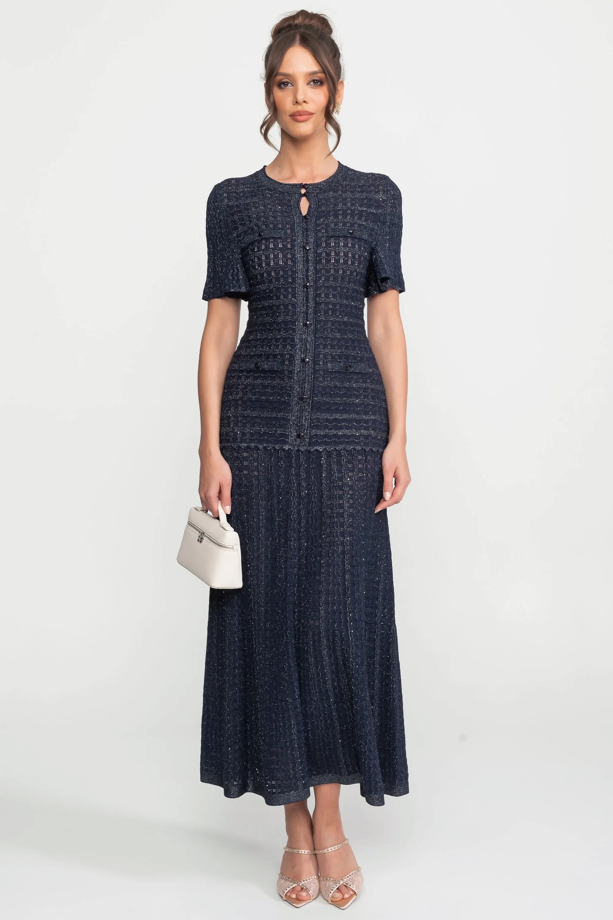 Midi-Kleid mit kurzen Ärmeln und schimmernder Strickstruktur - Navy 