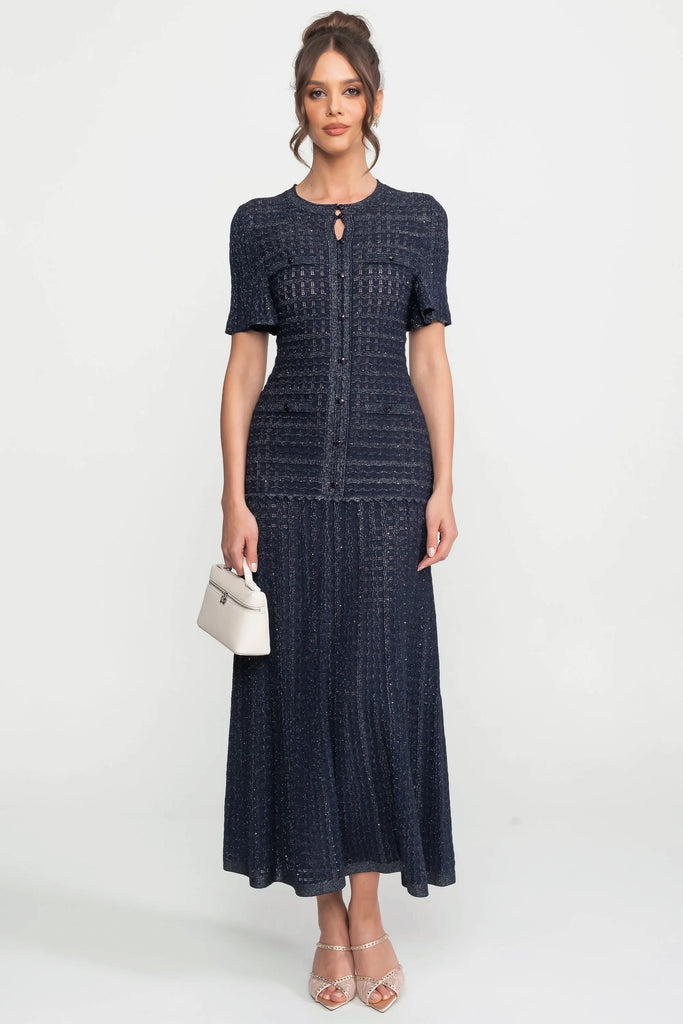 Midi-Kleid mit kurzen Ärmeln und schimmernder Strickstruktur - Navy 