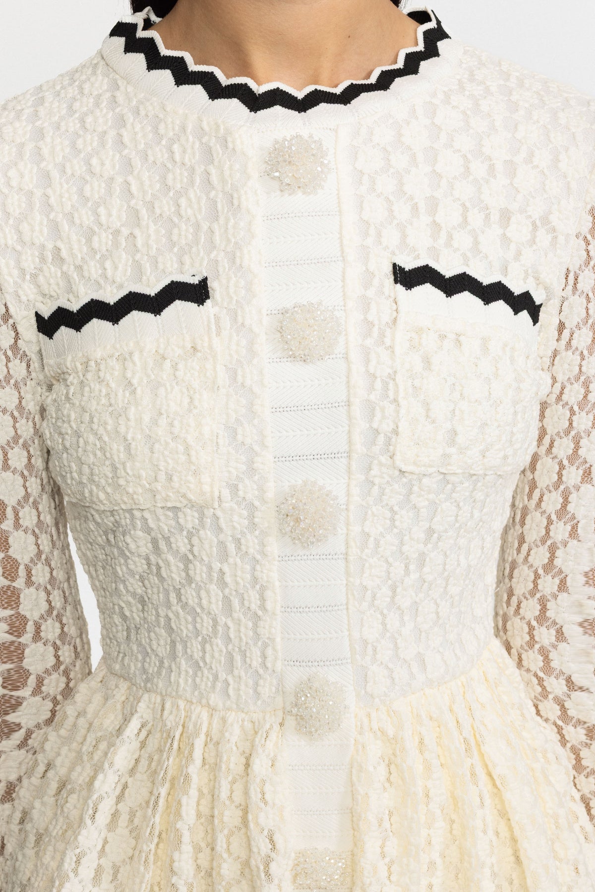 Midi-Kleid aus Häkelstrick mit Peplum und Ric-Rac-Besatz - Off-White 