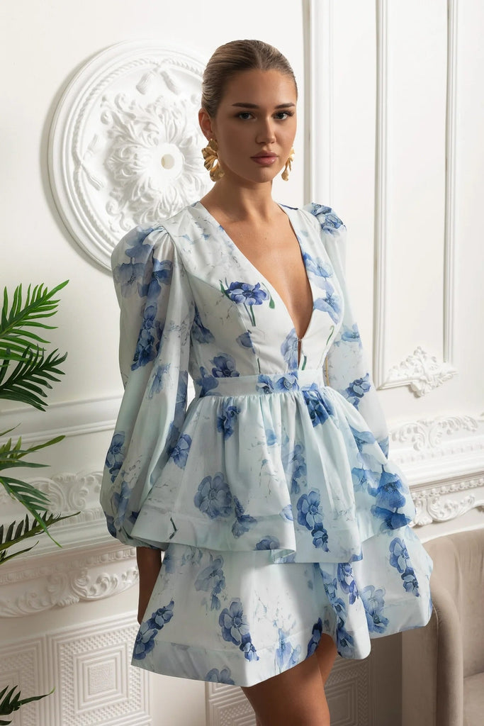 Florales romantisches Mini-Kleid mit voluminösen Ärmeln und Peplum-Detail - Weiß/Blau 