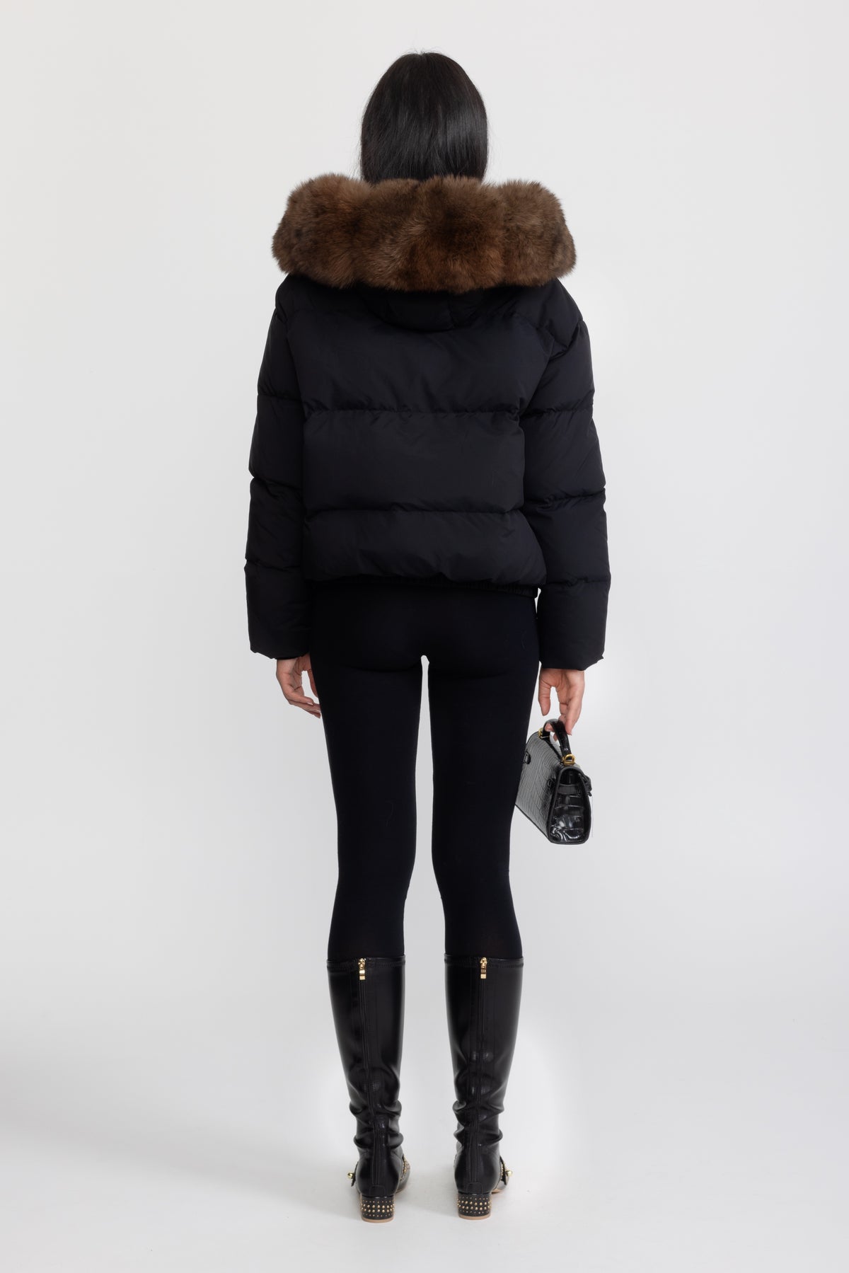 Daunen-Pufferjacke in Cropped-Länge mit Kapuze aus Fuchspelz - Schwarz 