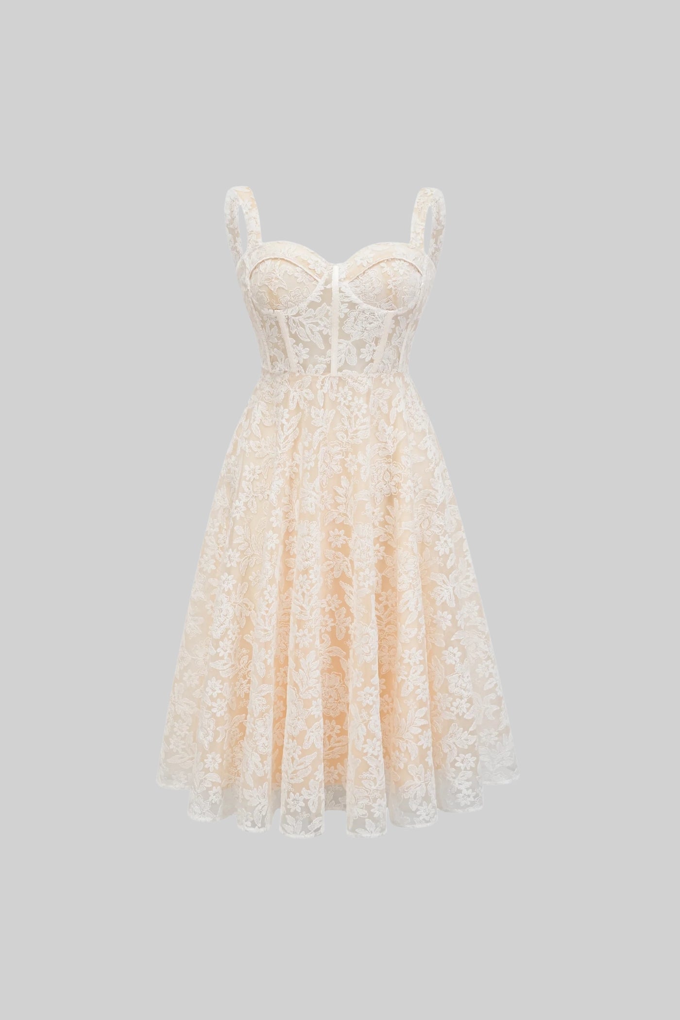 Elegant Lace Dress With Fitted Bodice And Delicate Floral Patterns - Ivoire