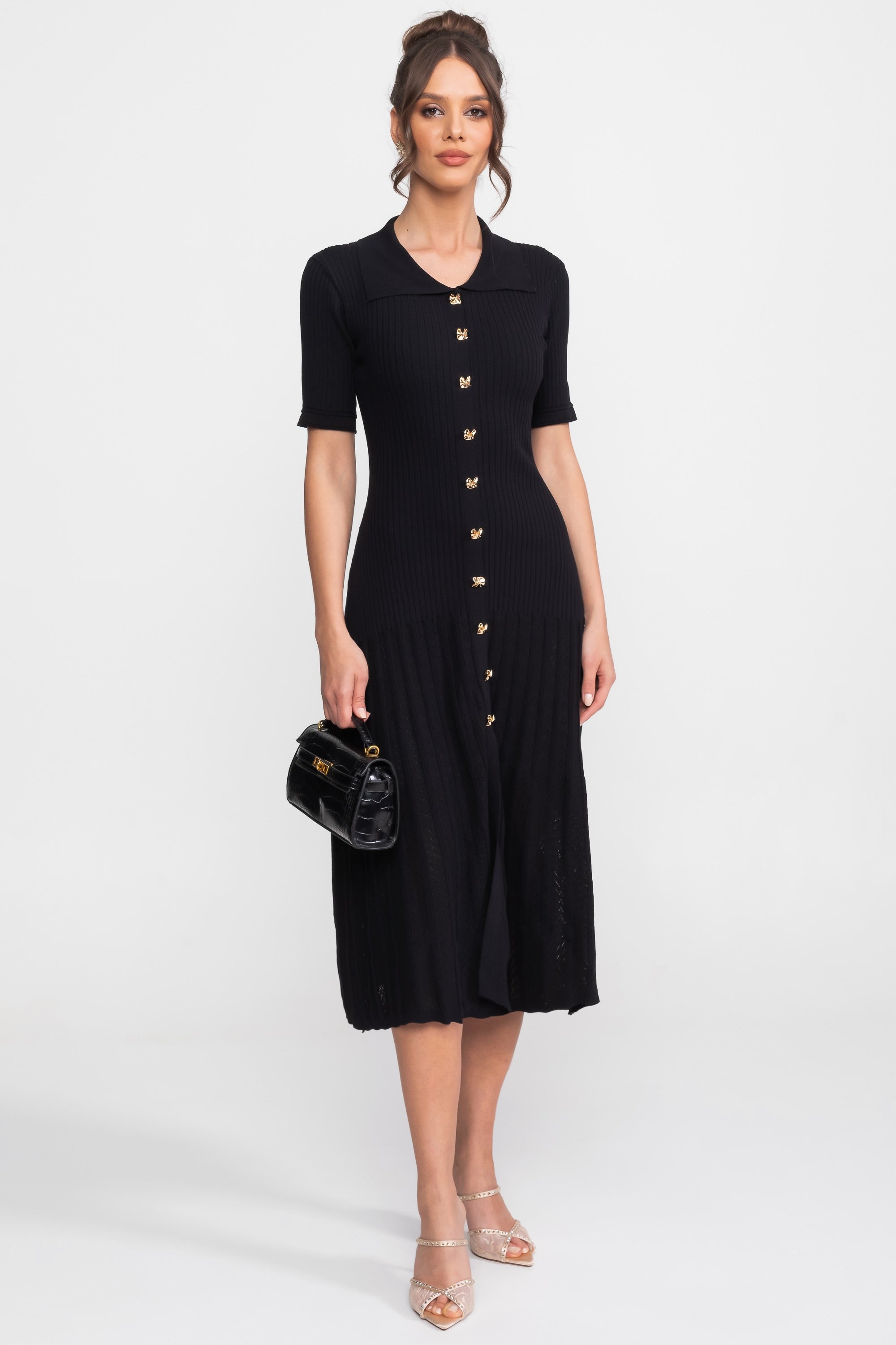 Geripptes Strick-Midikleid mit Peter-Pan-Kragen und plissiertem Rock - Schwarz 