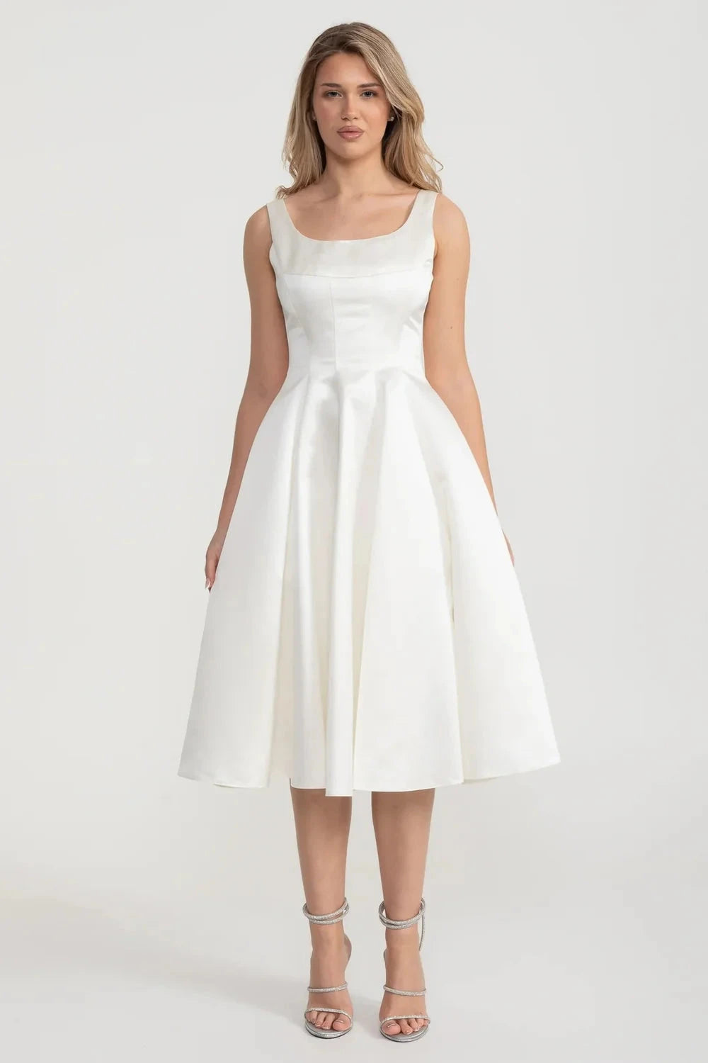 Elegant A-Line Sleeveless Dress With Tailored Bodice And Graceful Flared Skirt - White