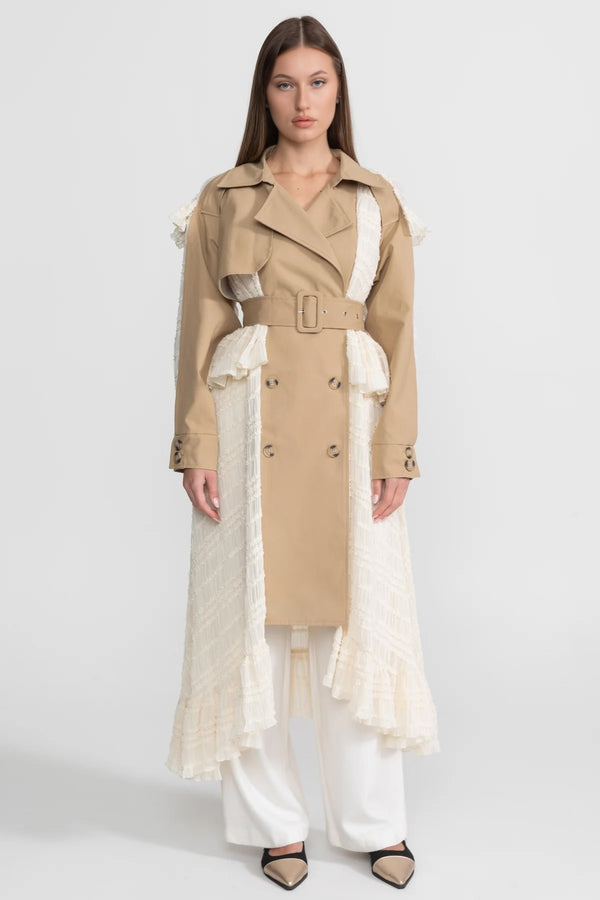Lang geschnittener Trenchcoat mit Spitzenpaneel und tailliertem Gürtel – Beige 