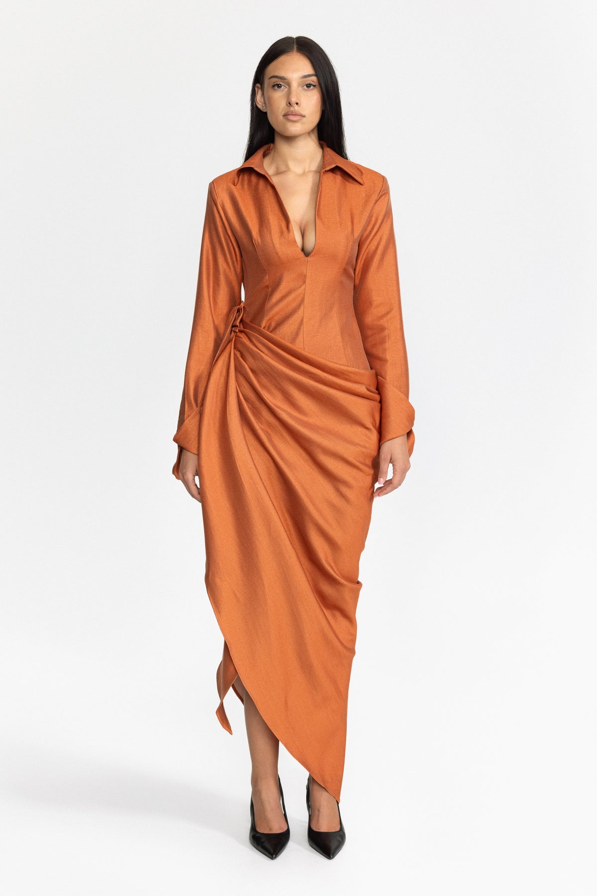 Maxikleid mit tiefem Ausschnitt, Drapierung und Wickeldesign - Burnt Orange 