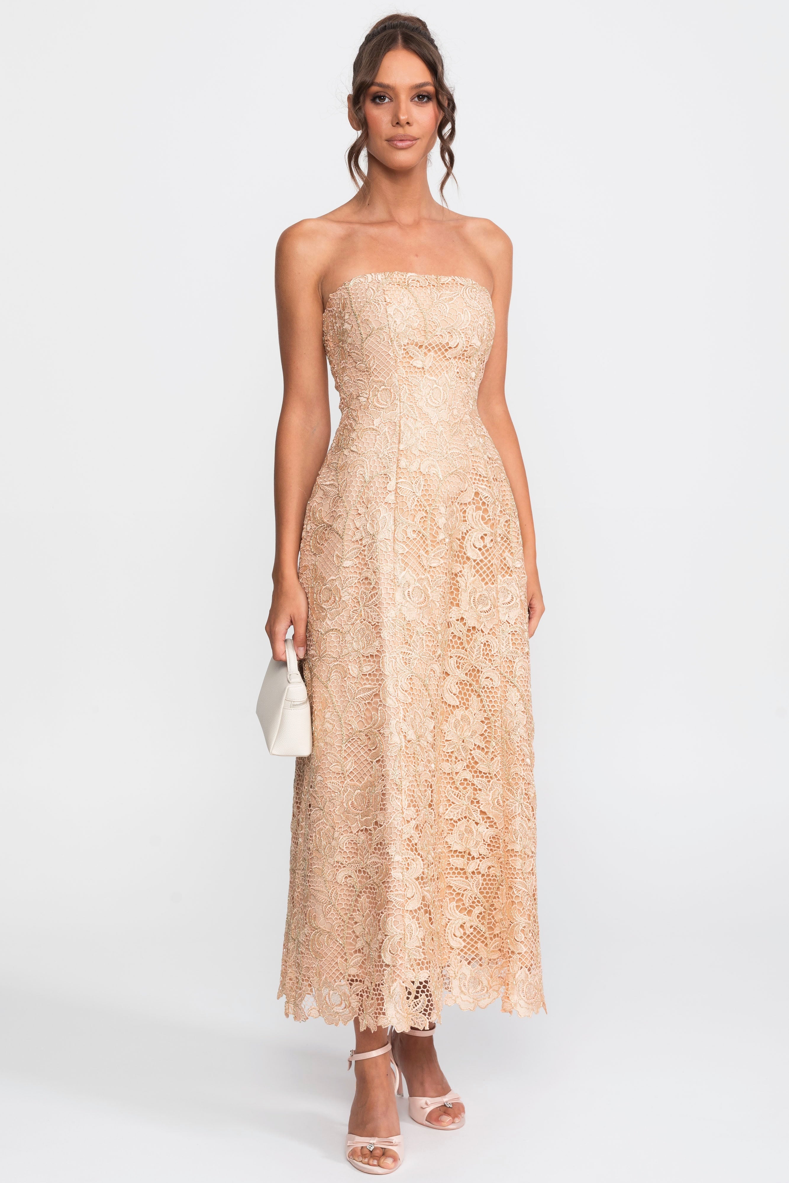 Schulterfreies Ballkleid aus floraler Spitze mit vollem A-Linien-Rock - Gold 