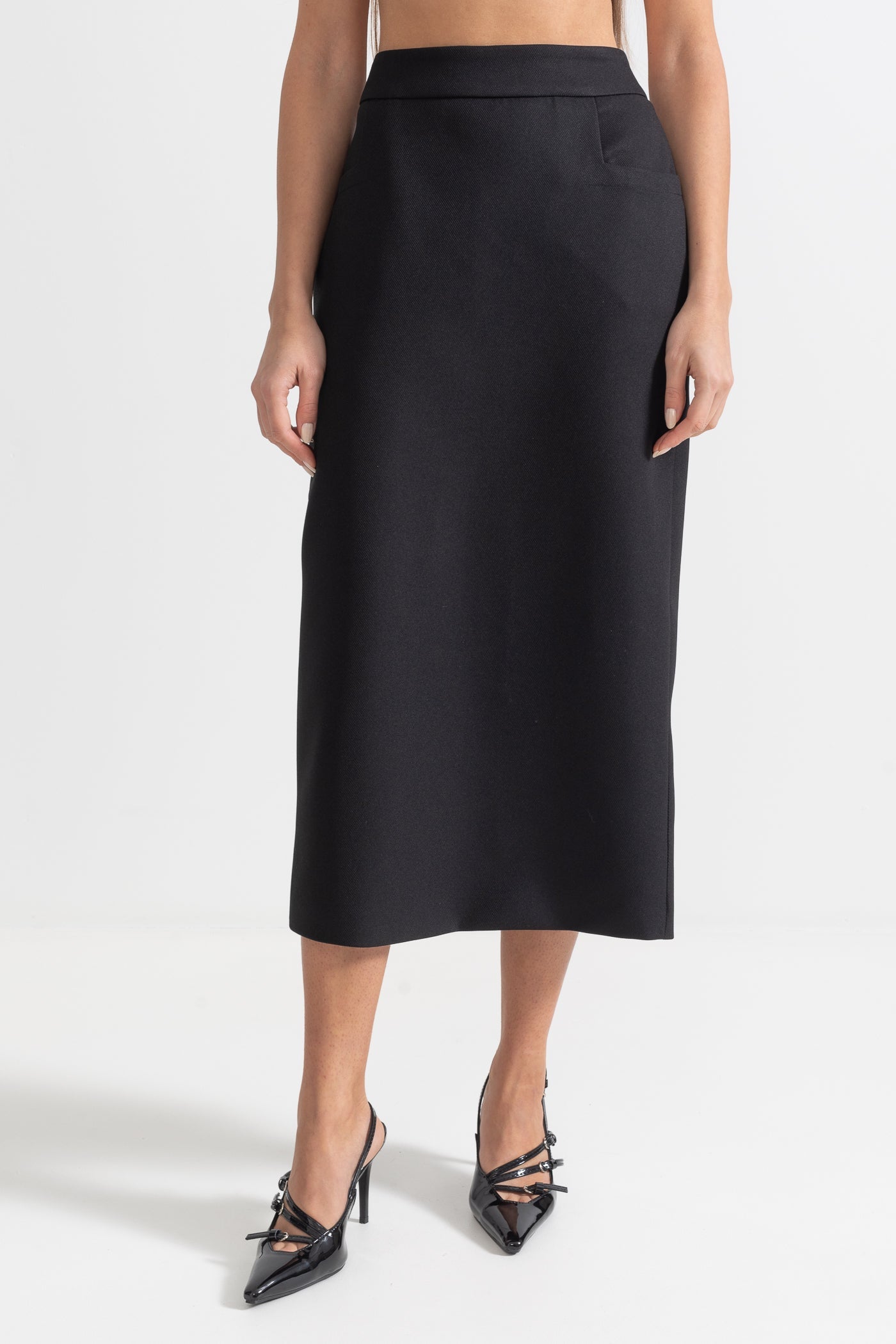 Zweiteiliges Ensemble mit Kunstfell-Schal, -Manschetten und Midirock – Schwarz 