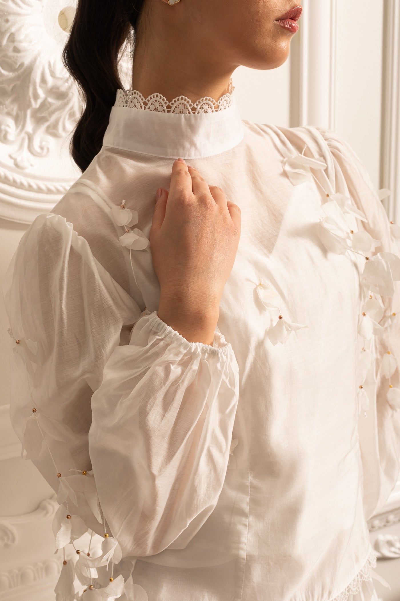 Elegantes Blumen-Kombi mit zarten Spitzenbesätzen - Weiß 