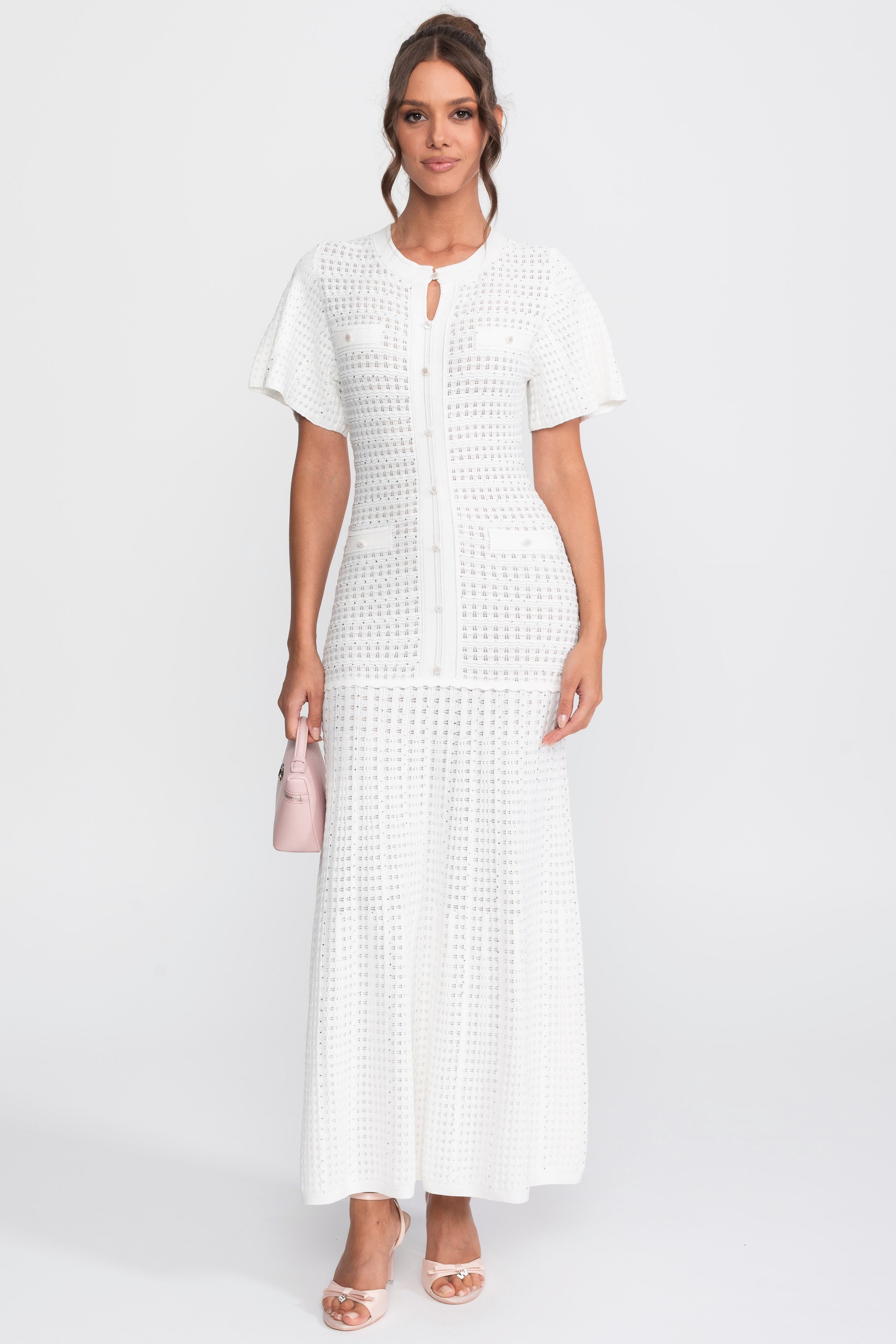 Midi-Kleid mit kurzen Ärmeln und schimmernder Strickstruktur - Weiß 