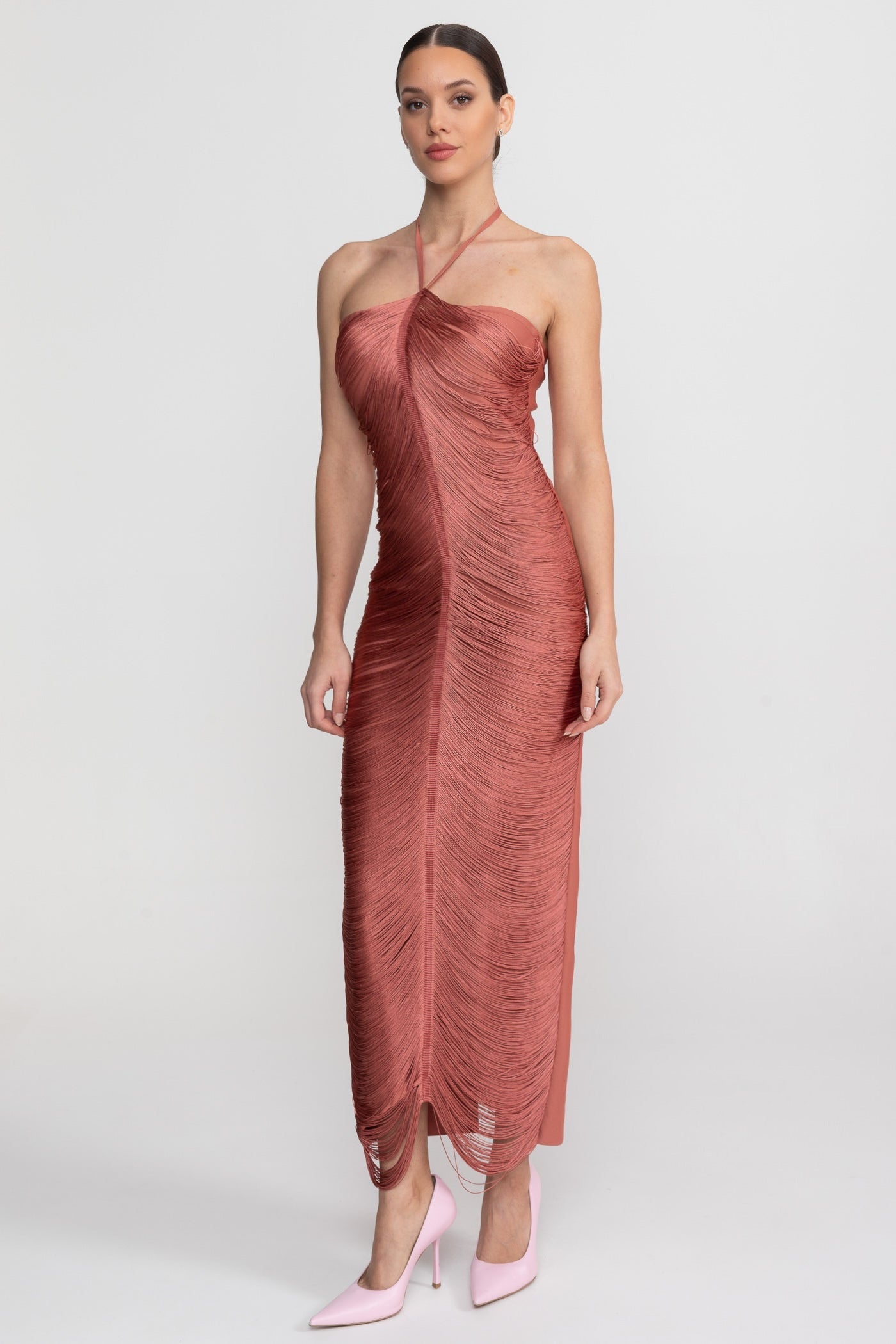 Halter-Neck-Midikleid mit durchgehend plissierter Textur – Hellbraun 