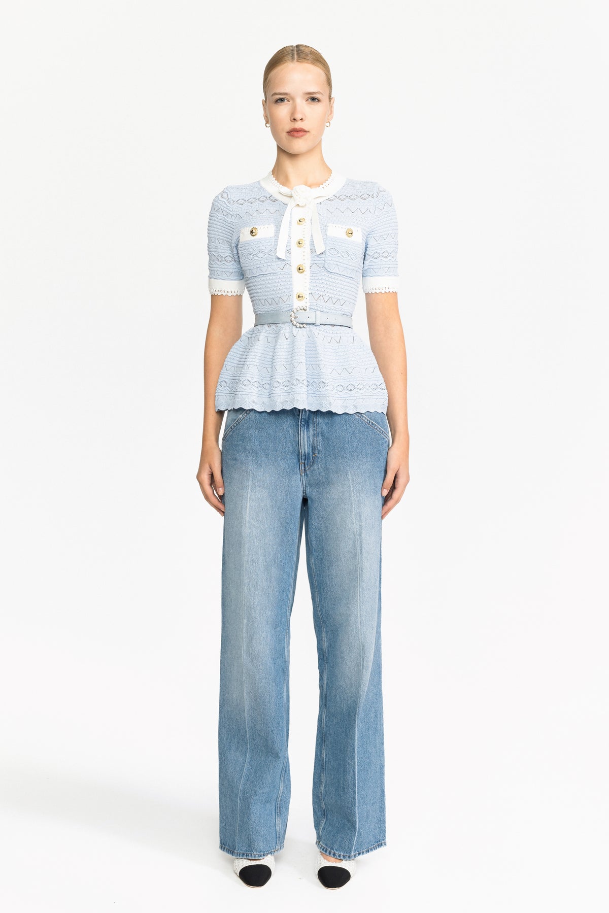 Pointelle-Stricktop mit Schleife und Schößchen - Hellblau 