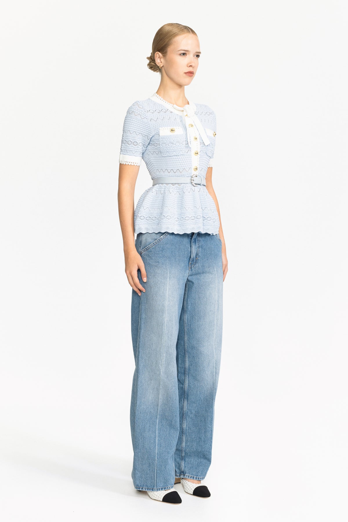 Pointelle-Stricktop mit Schleife und Schößchen - Hellblau 