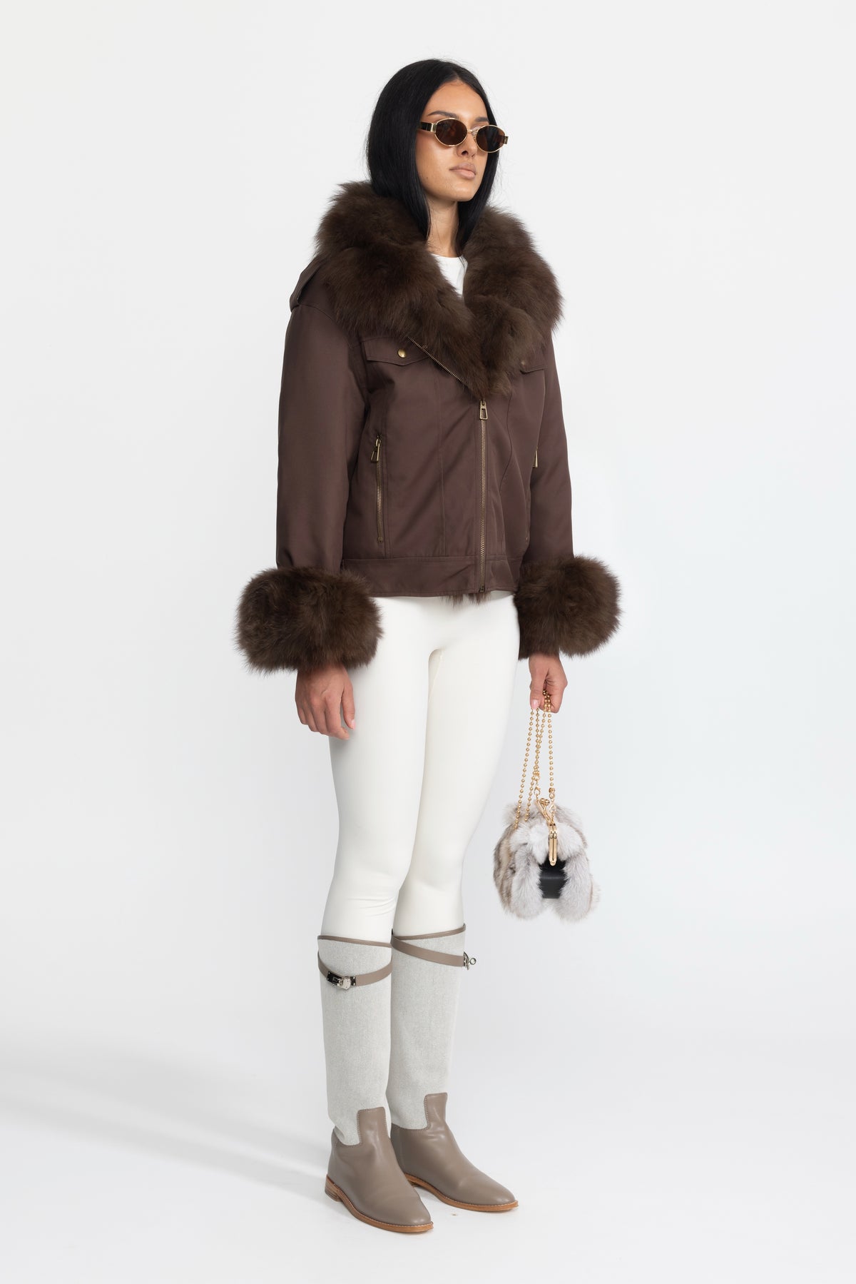 Daunenjacke im Utility-Stil mit Fuchspelzkragen und -manschetten - Chocolate 