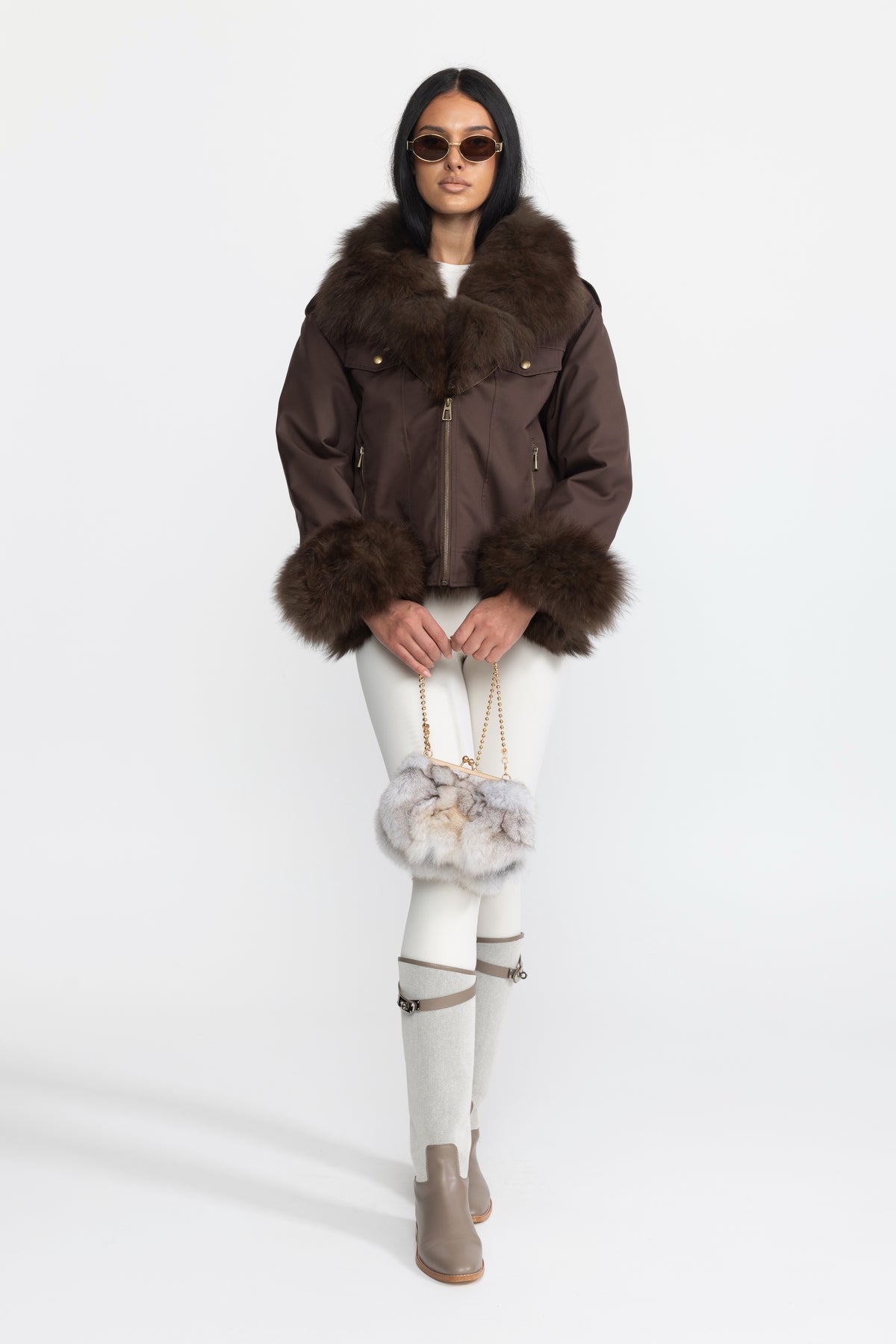 Daunenjacke im Utility-Stil mit Fuchspelzkragen und -manschetten - Chocolate 