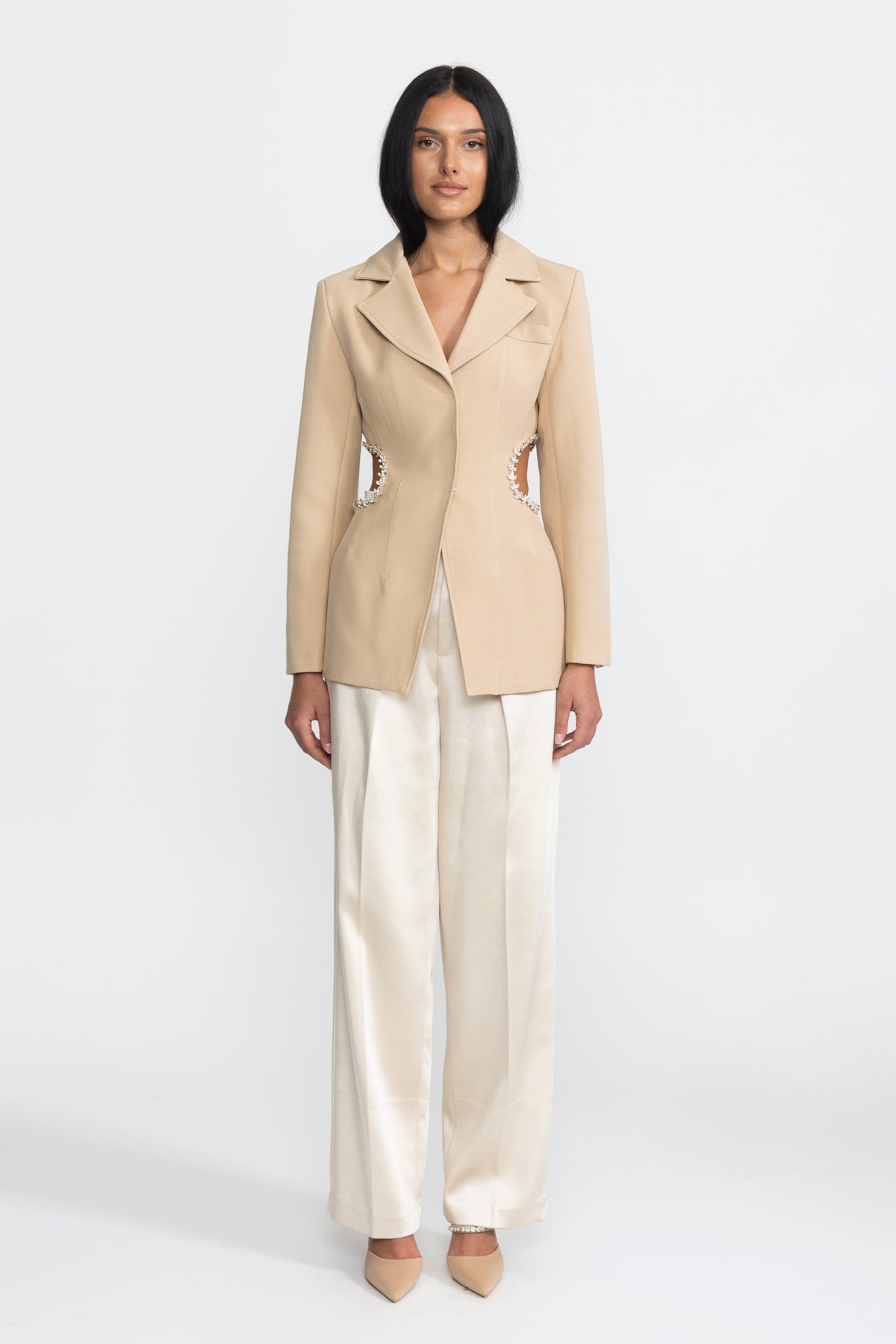 Taillierter Blazer mit Kristallbesatz und Cut-out an der Taille - Beige 