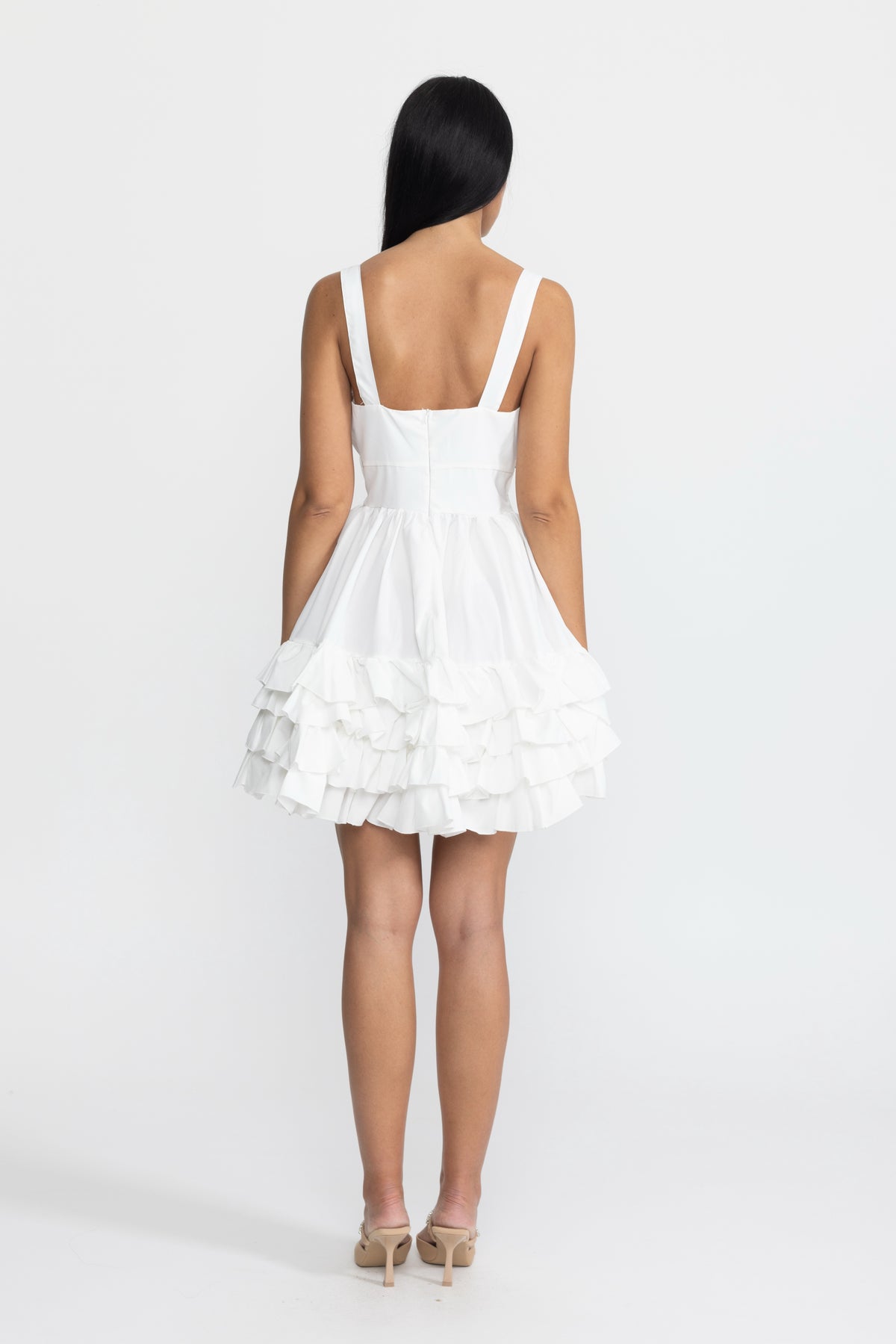 Besticktes Mini-Kleid mit Blumenstickerei, Cut-outs und Rüschen - Weiß 