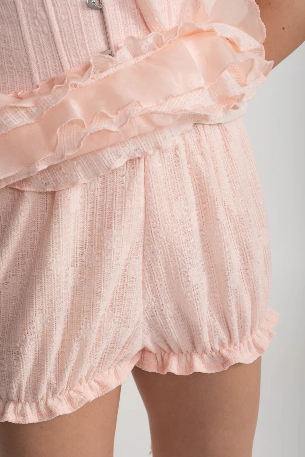 Vintage-inspiriertes Korsettkleid mit gerafftem Bustier und fließenden, gerüschten Seitendetails - Pink 