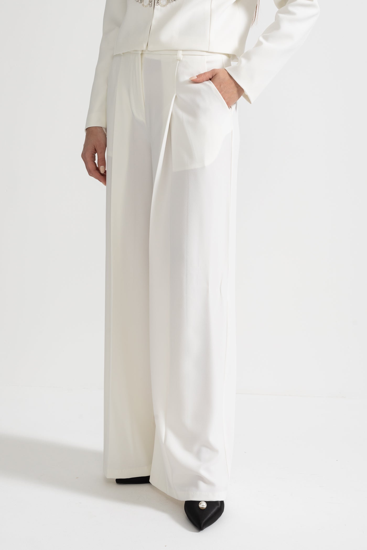 Embellished Jacket and Wide-Leg Trousers Co-Ord Set with Ornate Beadwork - White