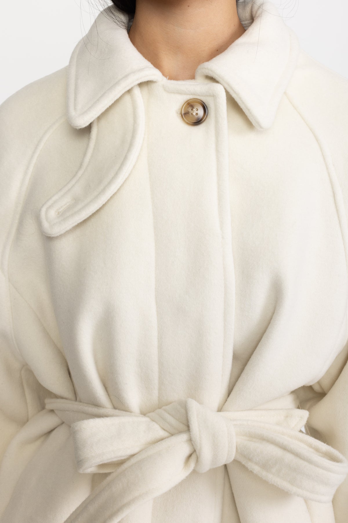 Swing-Jacke aus Wolle und Kaschmir mit Gürtel - Ivoire 