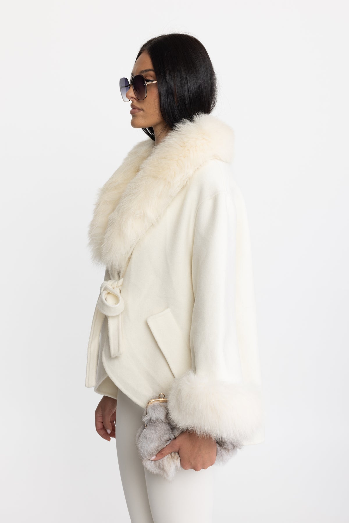 Kaschmirmantel mit übergroßem Fuchsfellkragen – Off White 