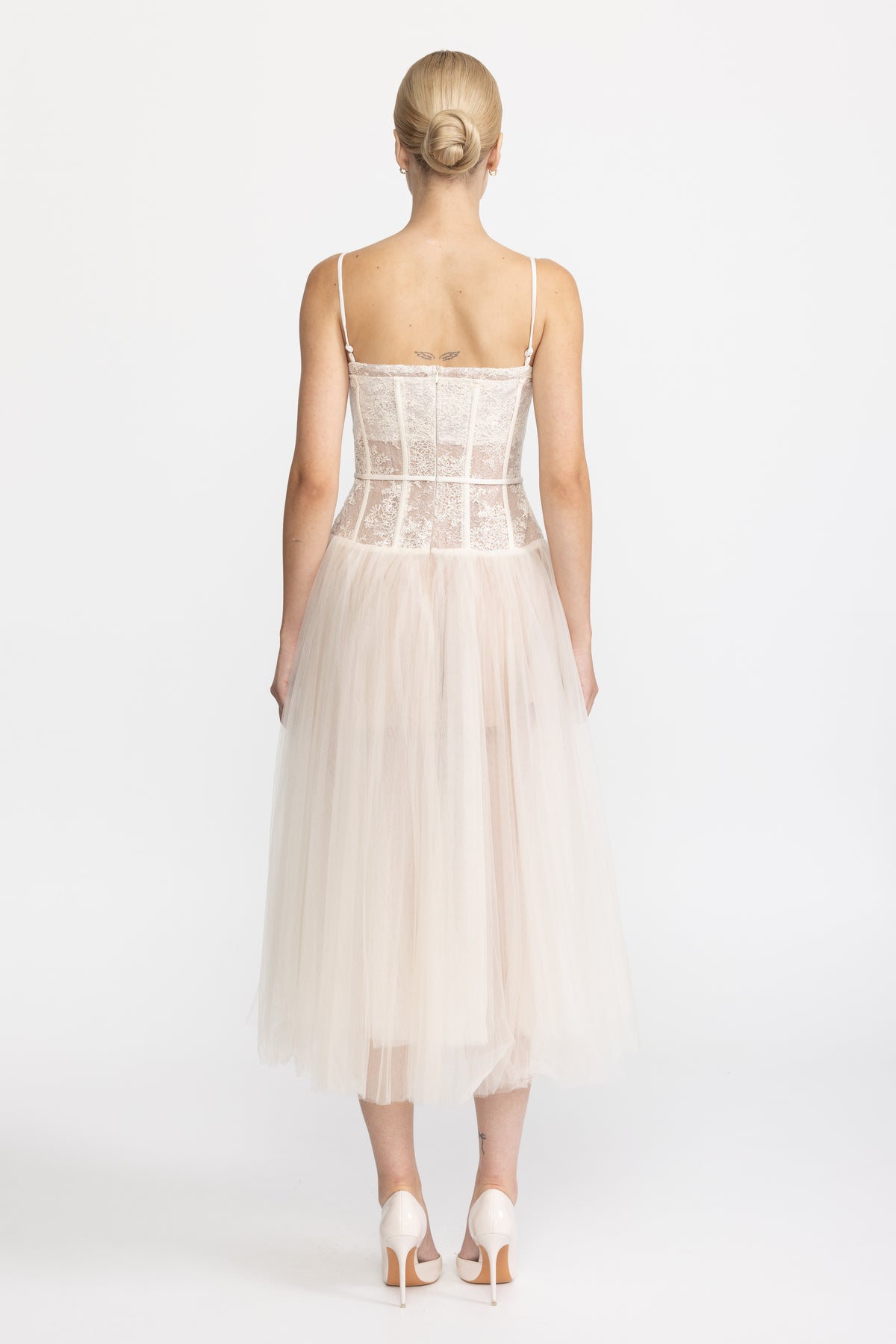 Midi-Kleid aus Tüll mit Spitzenkorsage – Beige 