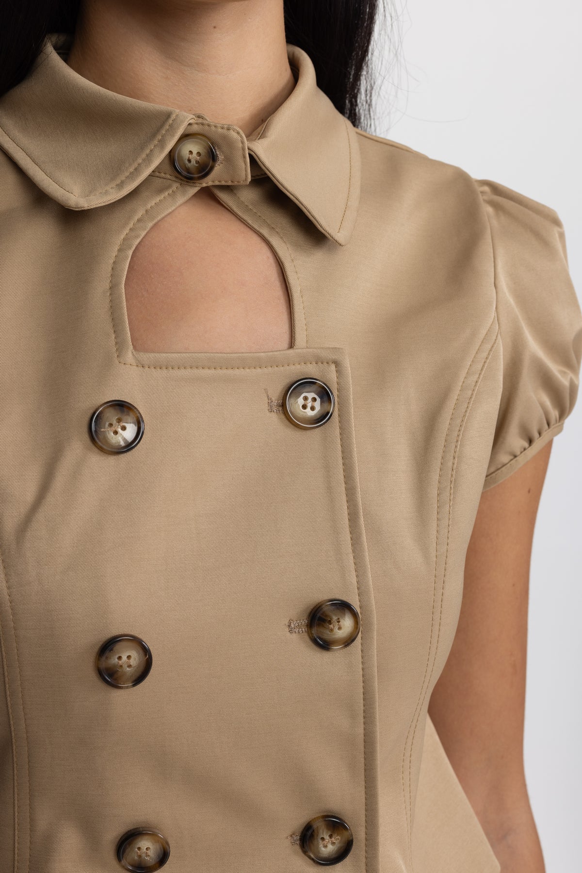 Keyhole-Trench-Top und Bubble-Minirock im Set - Khaki 
