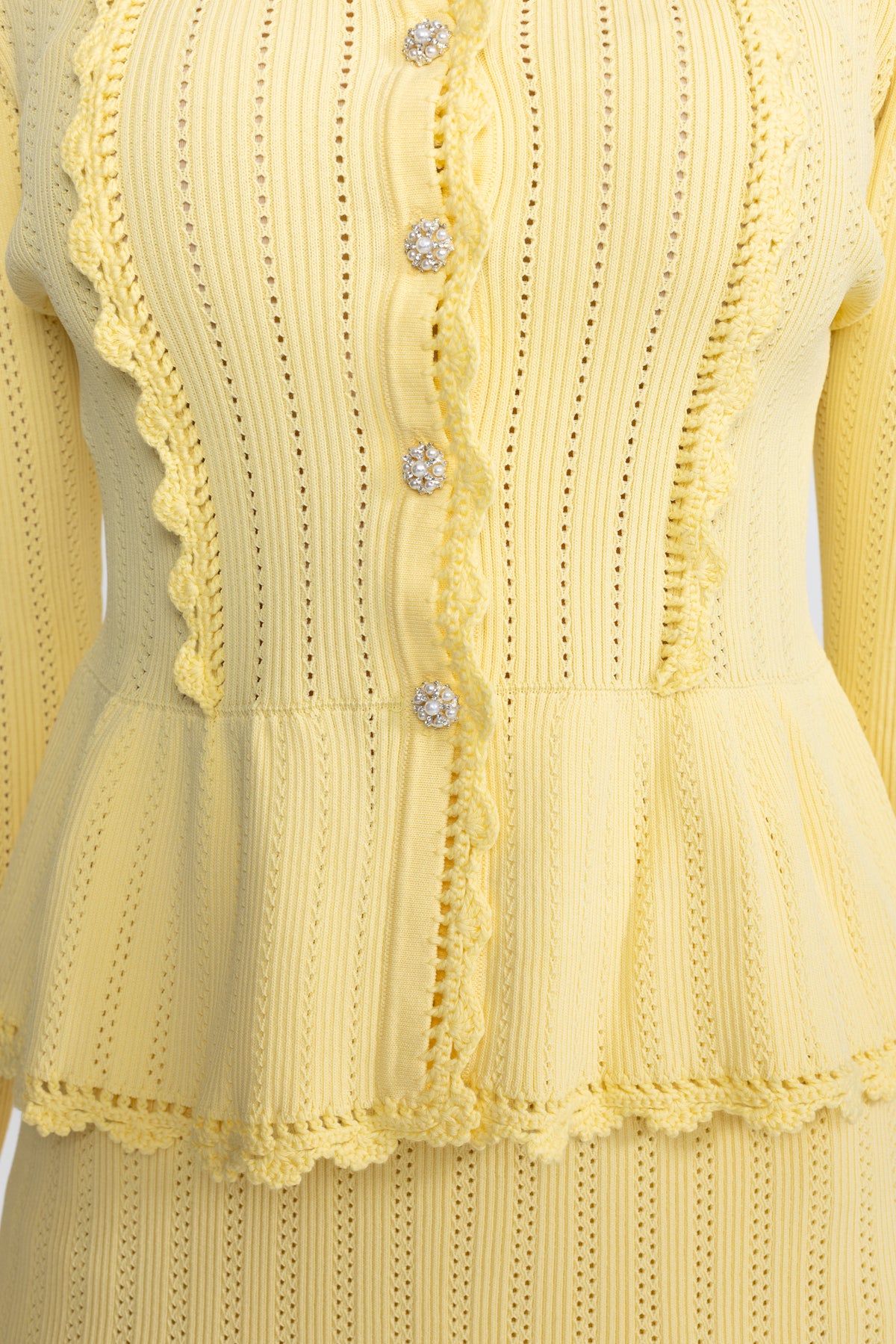 Pointelle-Strick Peplum-Cardigan und Rock mit Spitzenbesatz als Co-ord-Set - Gelb 