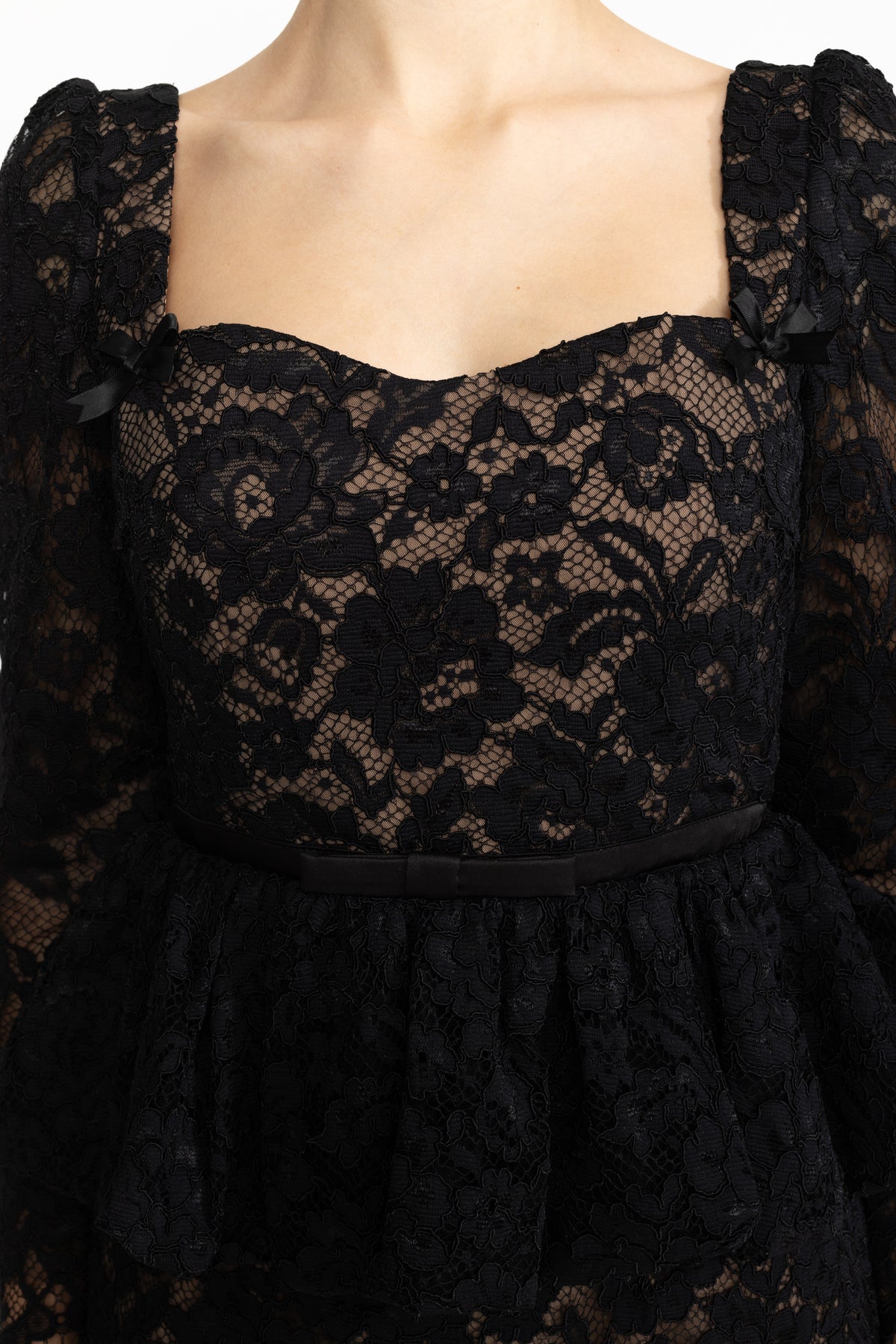 Peplum-Midikleid aus Spitze mit herzförmigem Ausschnitt und Puffärmeln - Schwarz 