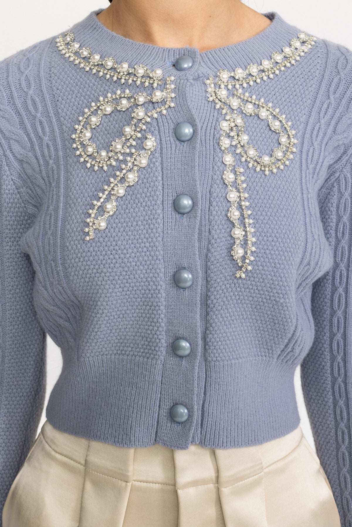 Cable-Strick-Cardigan mit Perlen und Schleife - Blau 