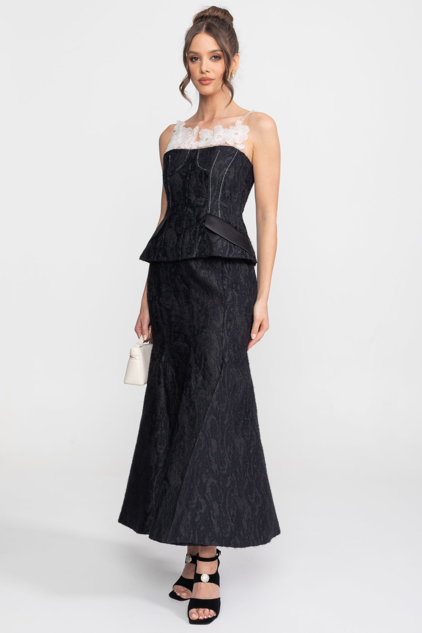 Jacquard-Maxiset mit transparenter floraler Halslinie und Peplum-Taille - Schwarz 