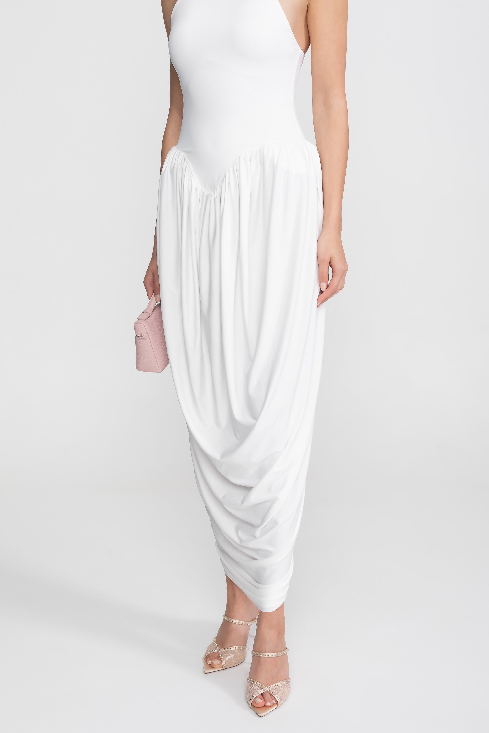 Halterneck-Maxikleid mit gerafftem Ballonrock - Weiß 