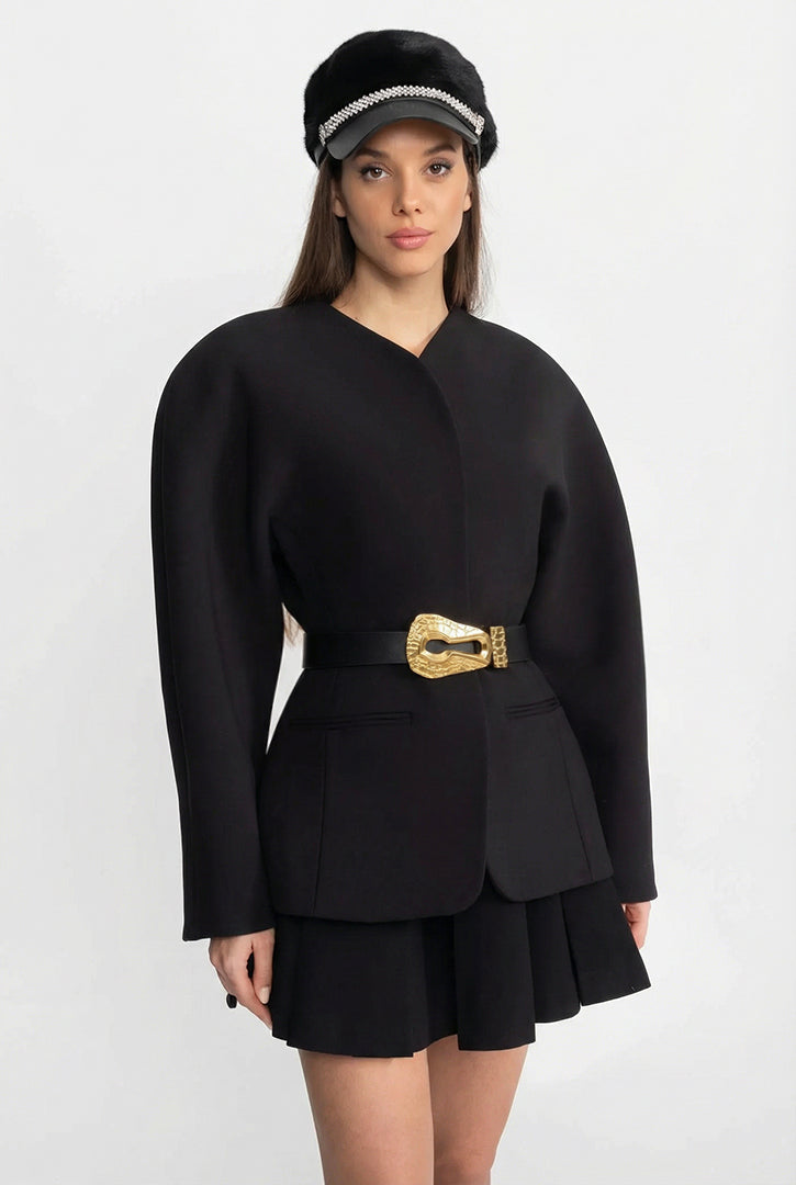 Belt with Hammered Sculptural Keyhole Buckle – Black